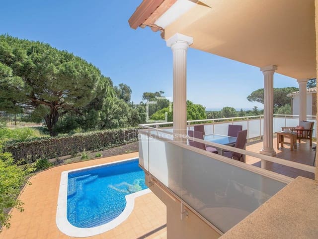 Chalet de 5 habitaciones en Platja d'Aro, Castell-Platja d'Aro en venta con piscina - 950.000 € (Ref: 9867298)