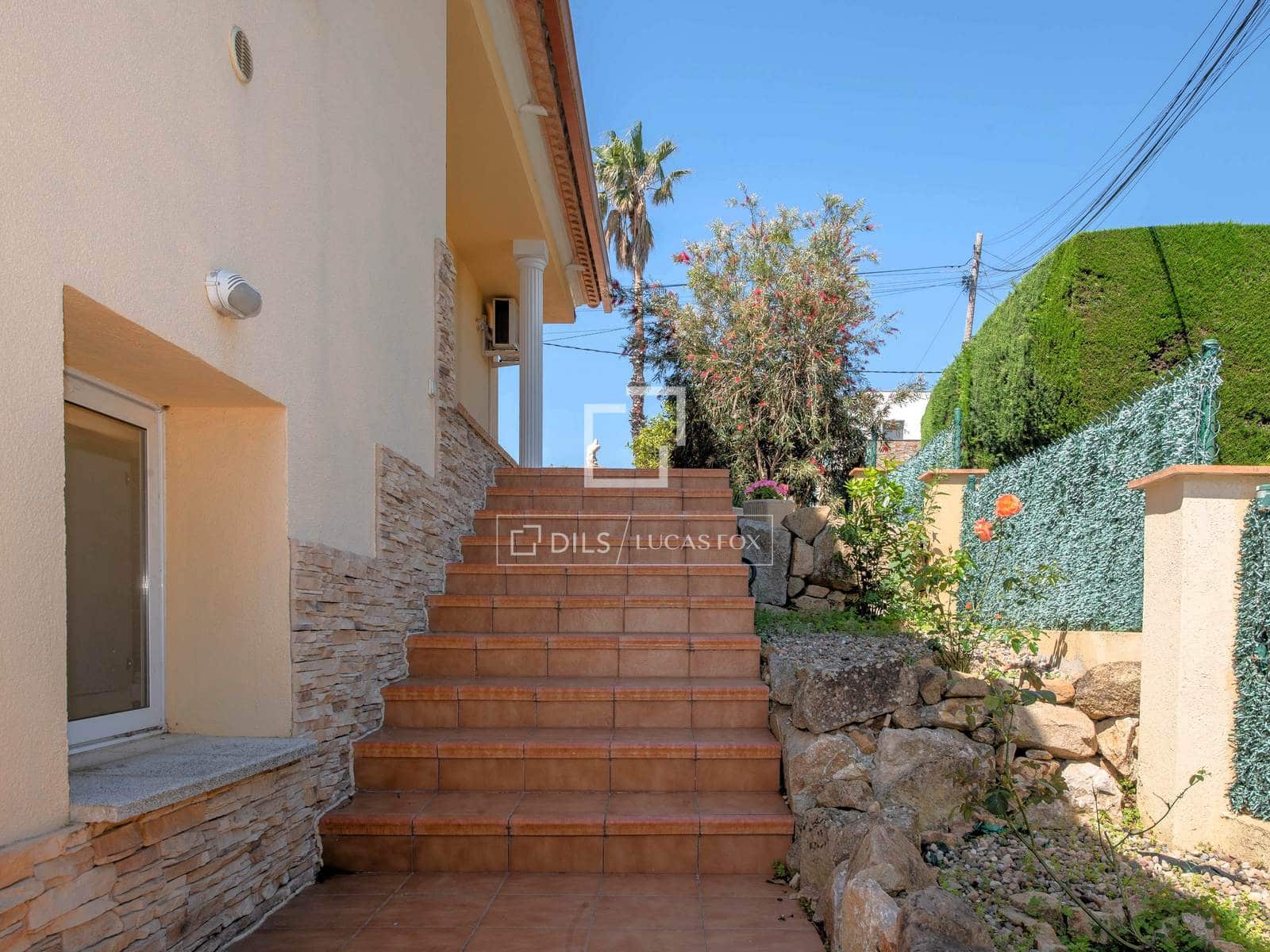 5 bedroom Villa for sale in Platja d'Aro with pool - € 950,000 (Ref: 9867298)