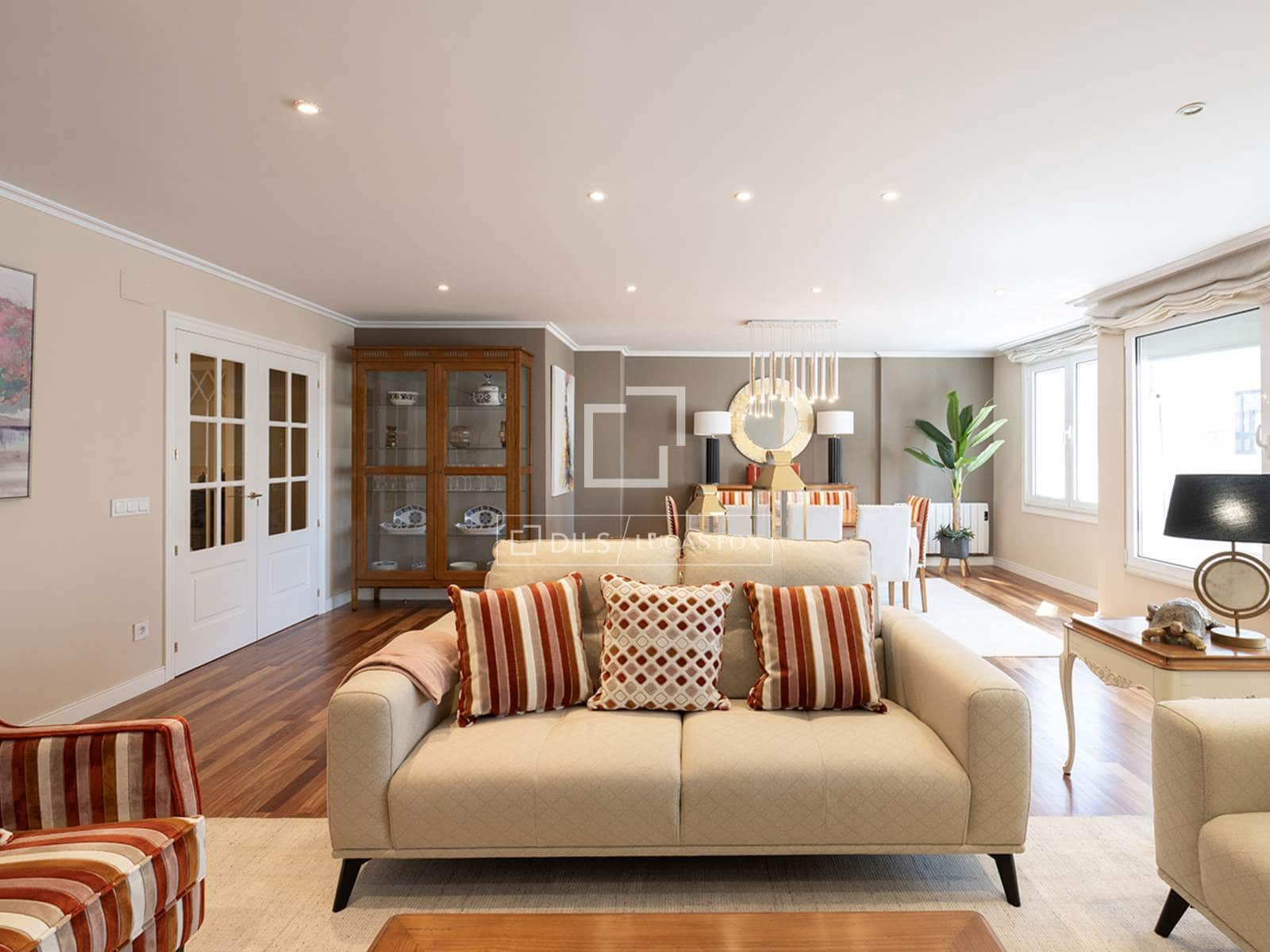 4 Zimmer Apartment zu verkaufen in Santiago de Compostela mit Garage - 975.000 € (Ref: 9867299)