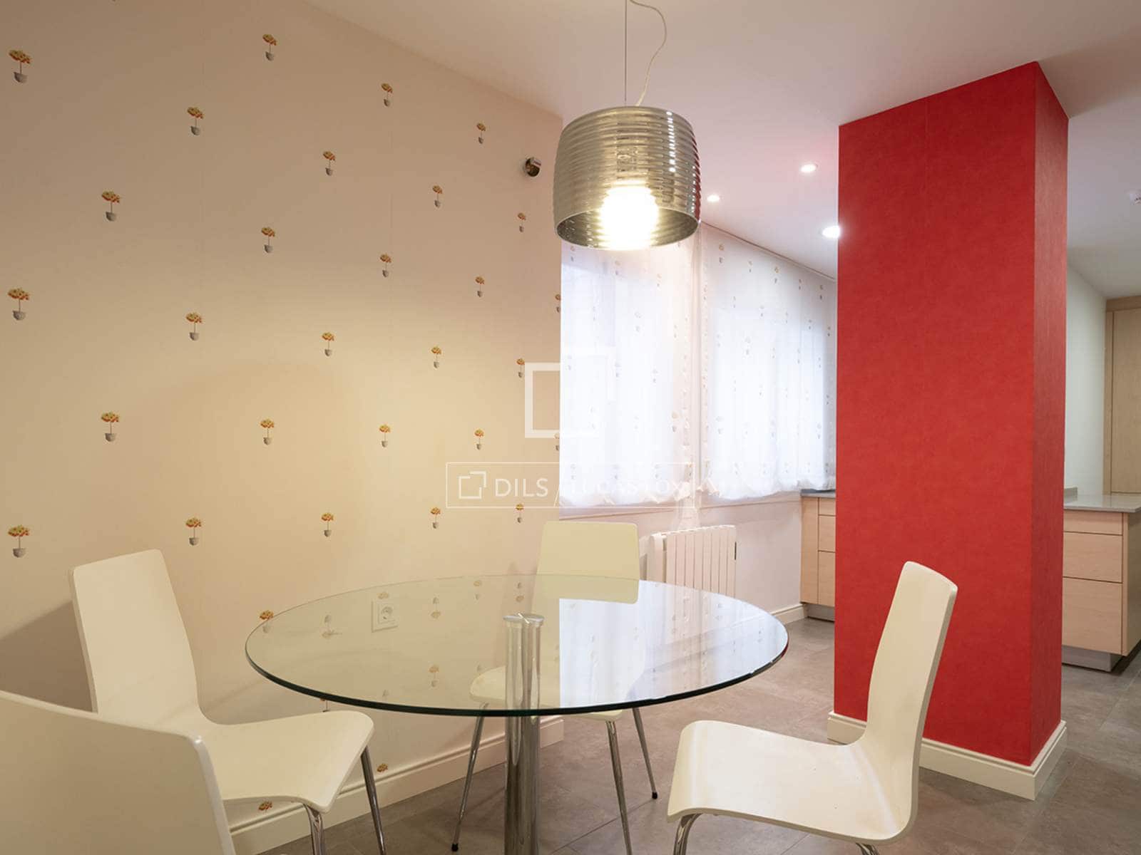 4 Zimmer Apartment zu verkaufen in Santiago de Compostela mit Garage - 975.000 € (Ref: 9867299)