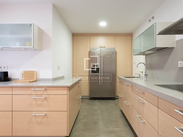 4 Zimmer Apartment zu verkaufen in Santiago de Compostela mit Garage - 975.000 € (Ref: 9867299)