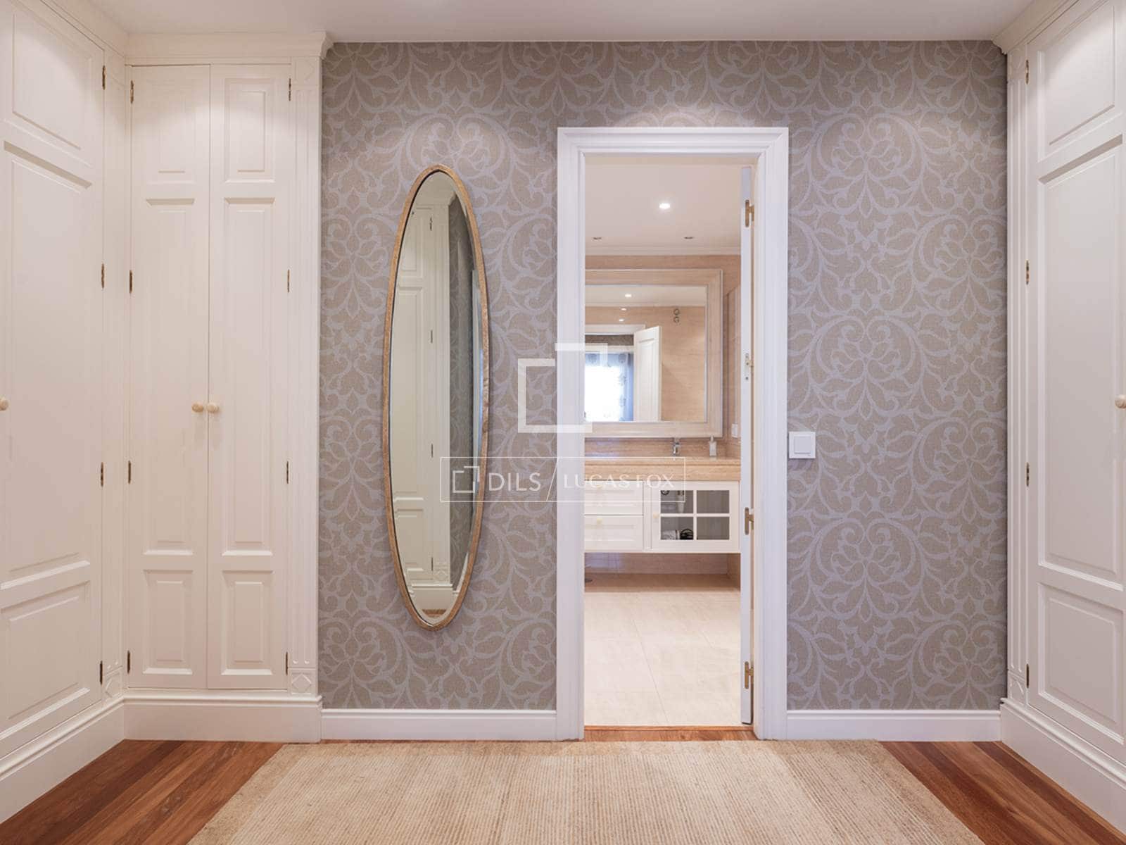 4 Zimmer Apartment zu verkaufen in Santiago de Compostela mit Garage - 975.000 € (Ref: 9867299)