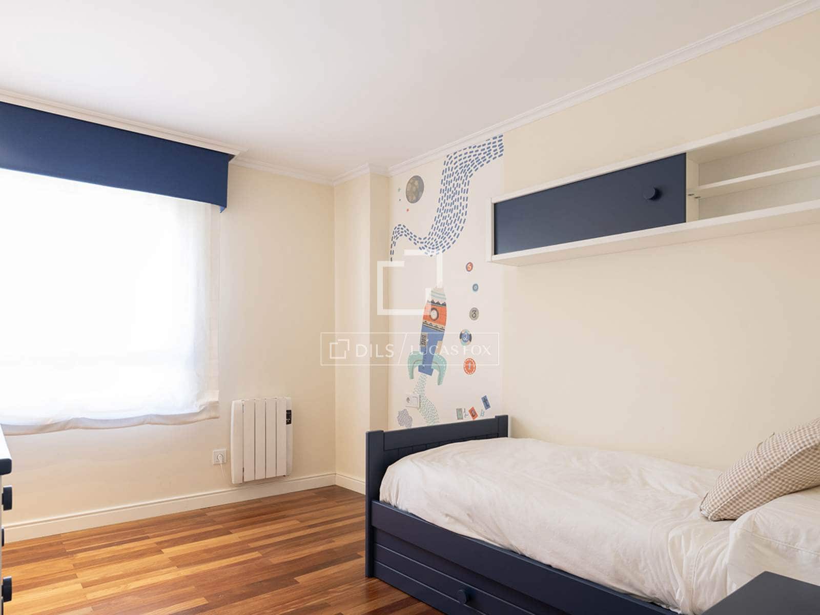 4 Zimmer Apartment zu verkaufen in Santiago de Compostela mit Garage - 975.000 € (Ref: 9867299)