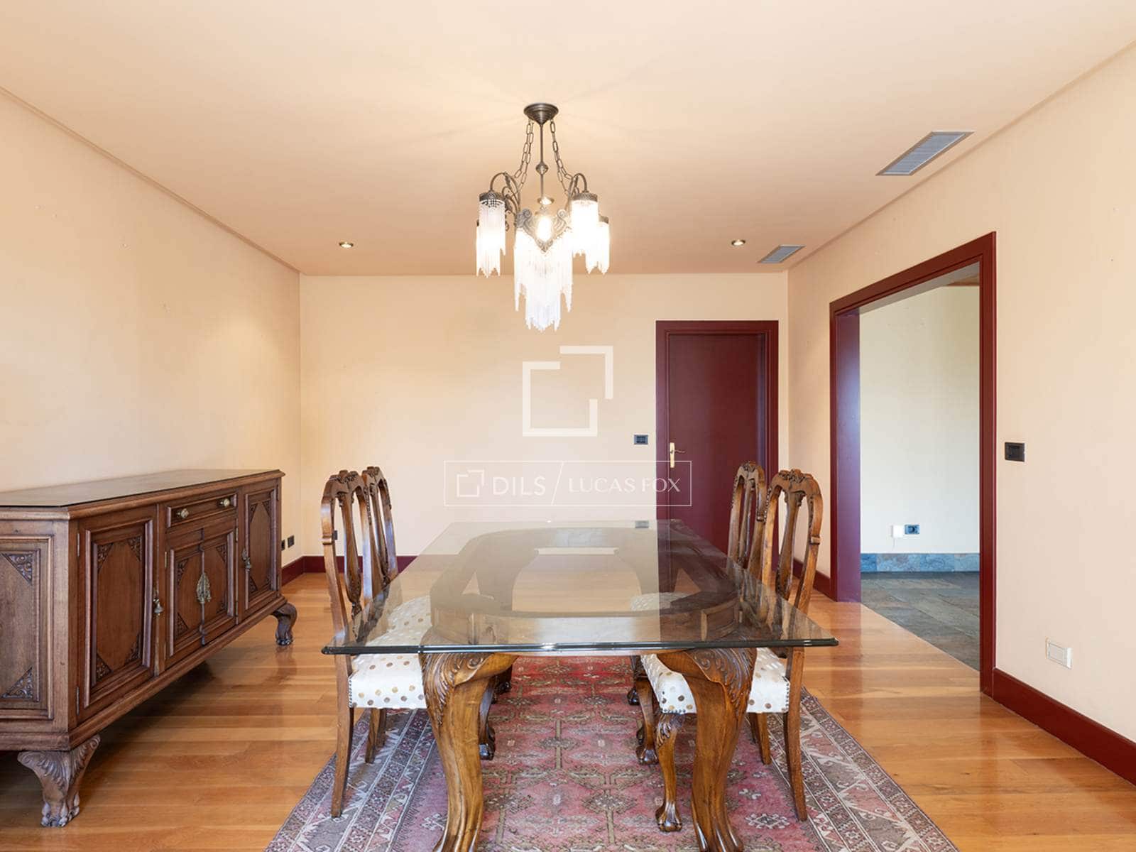 5 bedroom Villa for sale in San Cibrao das Vinas with pool garage - € 890,000 (Ref: 9867300)