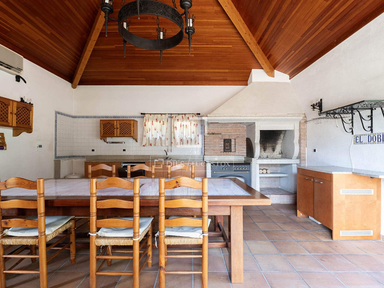 5 bedroom Villa for sale in San Cibrao das Vinas with pool garage - € 890,000 (Ref: 9867300)