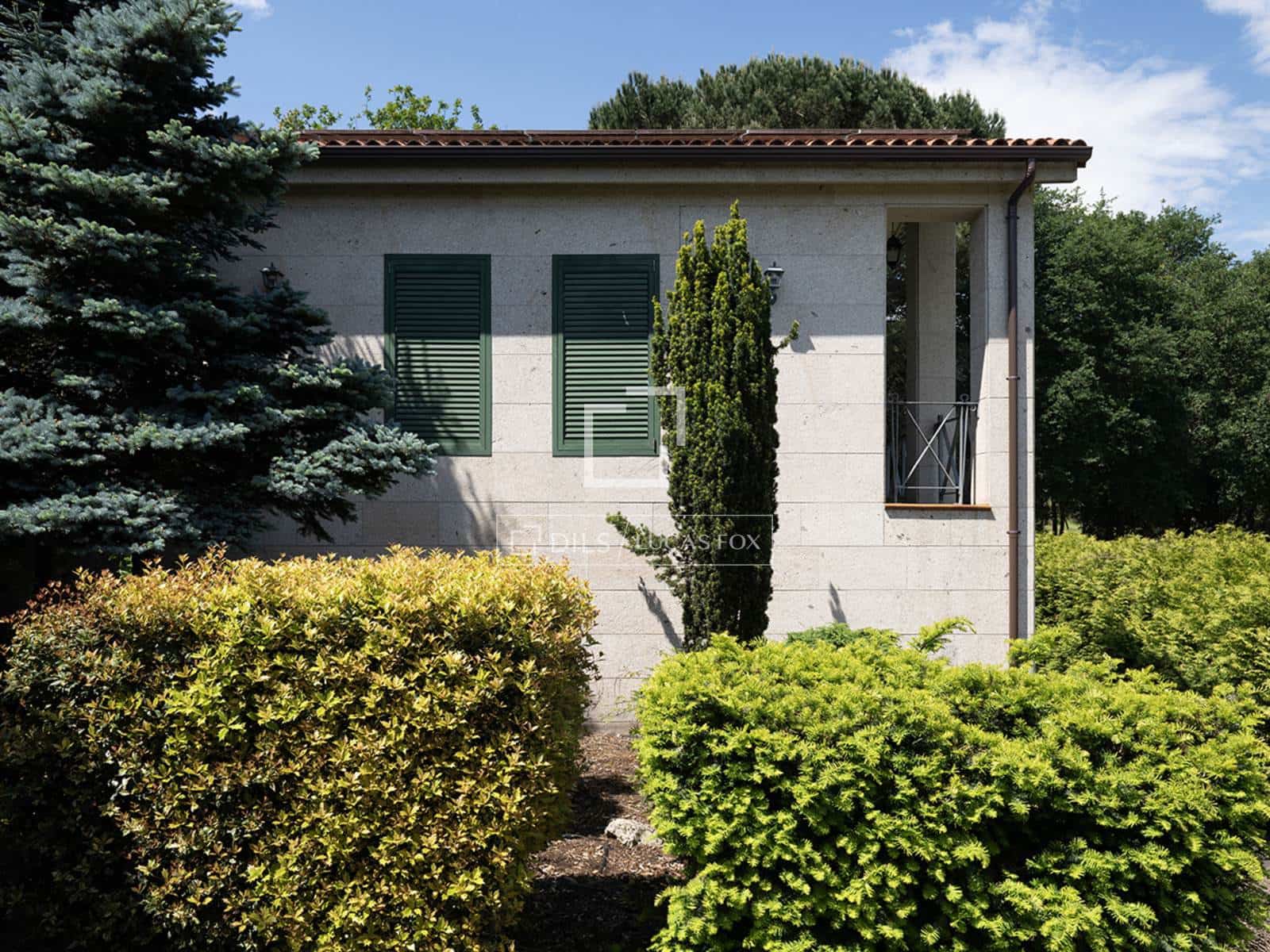 5 bedroom Villa for sale in San Cibrao das Vinas with pool garage - € 890,000 (Ref: 9867300)
