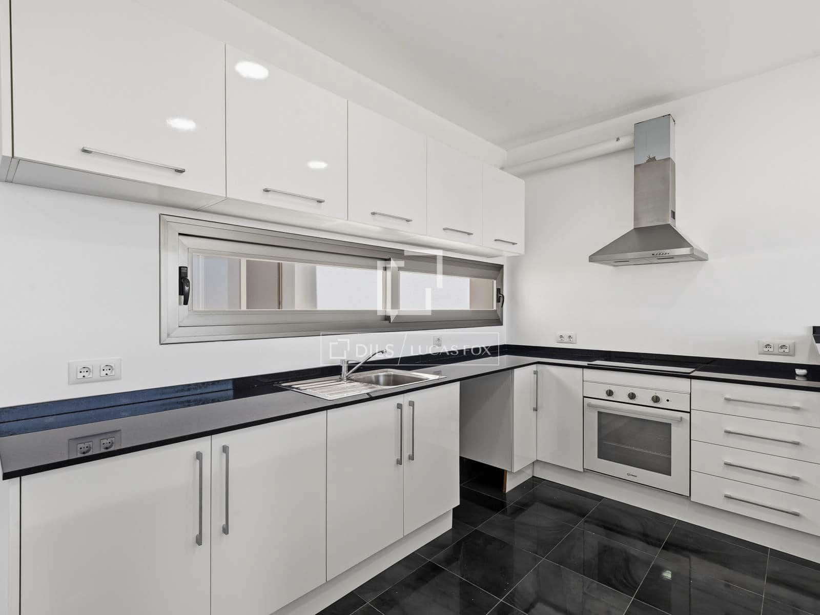 3 slaapkamer Villa te koop in Calpe / Calp met zwembad garage - € 568.000 (Ref: 9867423)