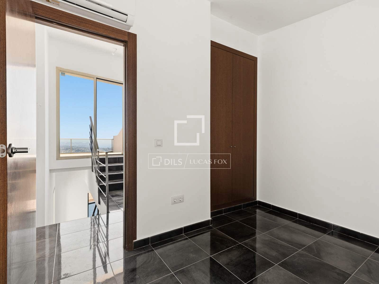 3 slaapkamer Villa te koop in Calpe / Calp met zwembad garage - € 568.000 (Ref: 9867423)