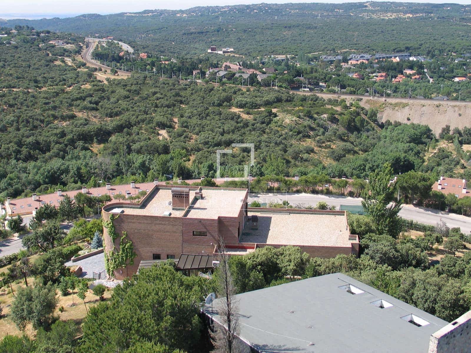 7 bedroom Villa for sale in Galapagar with pool garage - € 2,680,000 (Ref: 9867424)