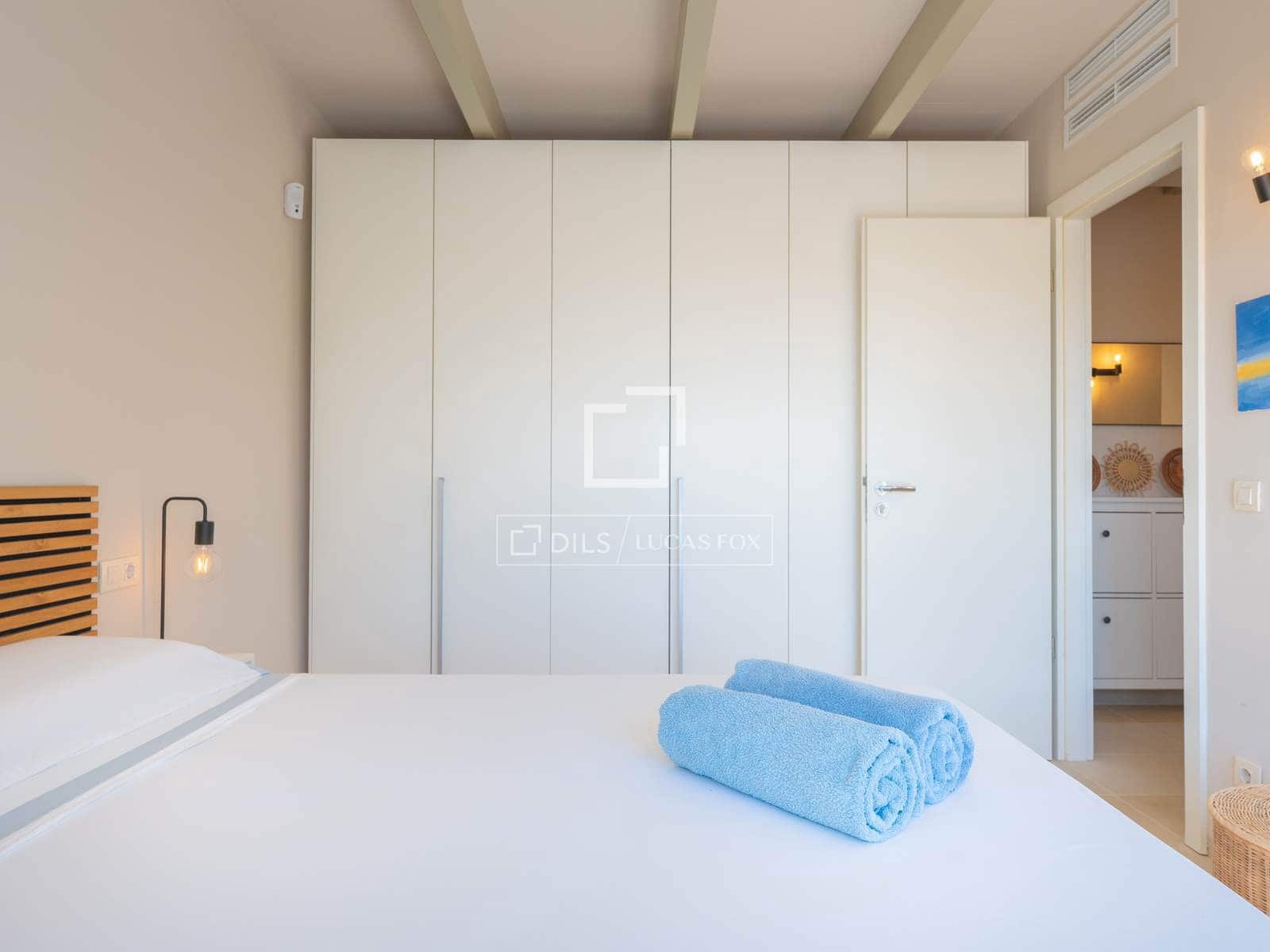 3 bedroom Villa for sale in Cala Llonga with pool garage - € 895,000 (Ref: 9867650)