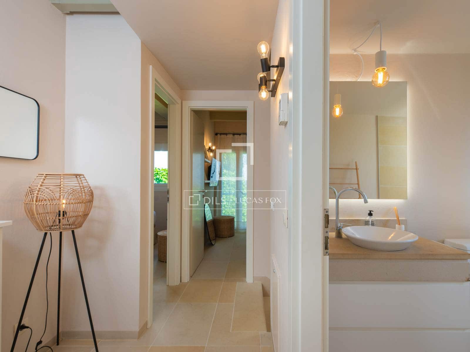 3 bedroom Villa for sale in Cala Llonga with pool garage - € 895,000 (Ref: 9867650)