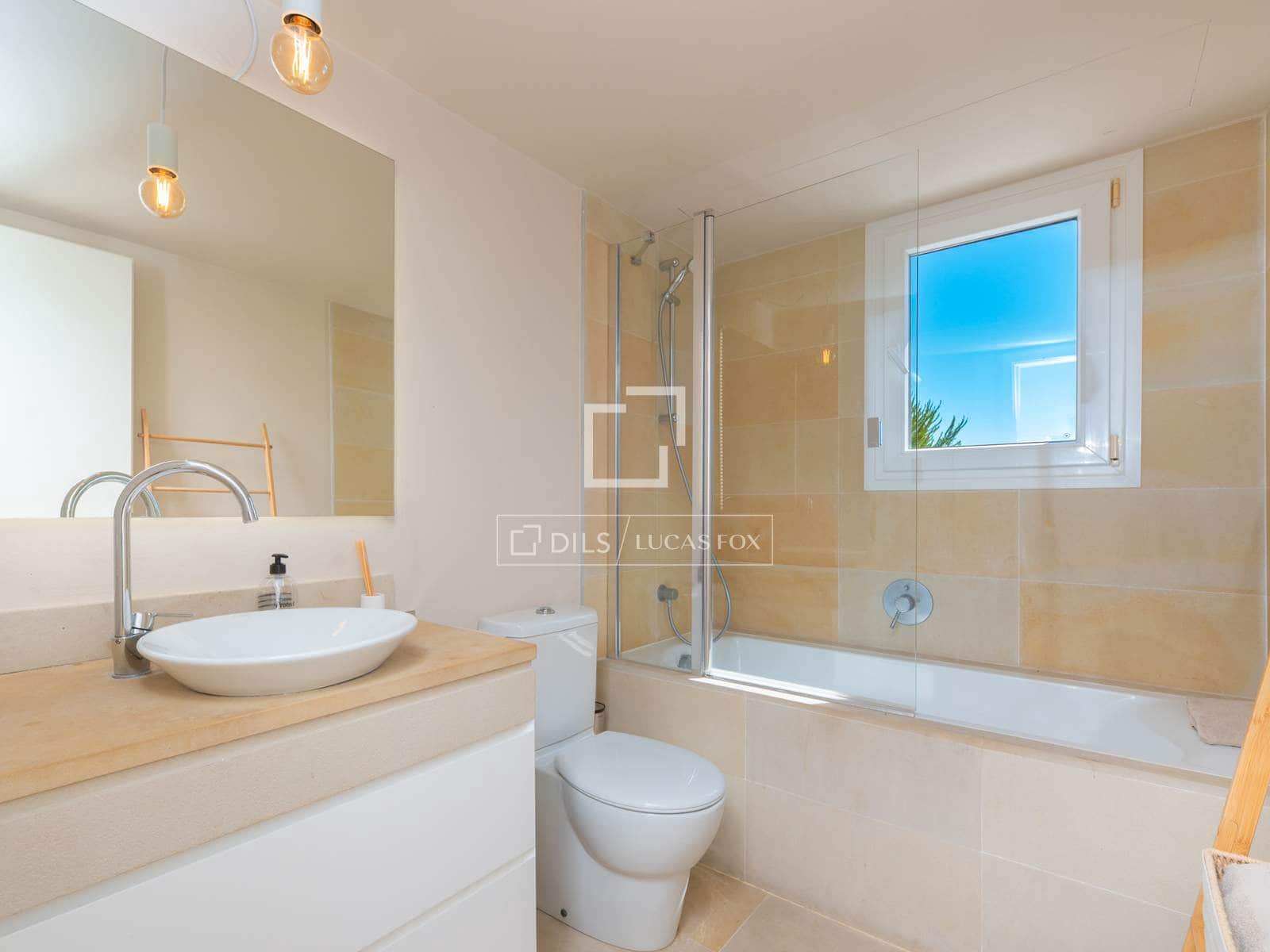 3 bedroom Villa for sale in Cala Llonga with pool garage - € 895,000 (Ref: 9867650)