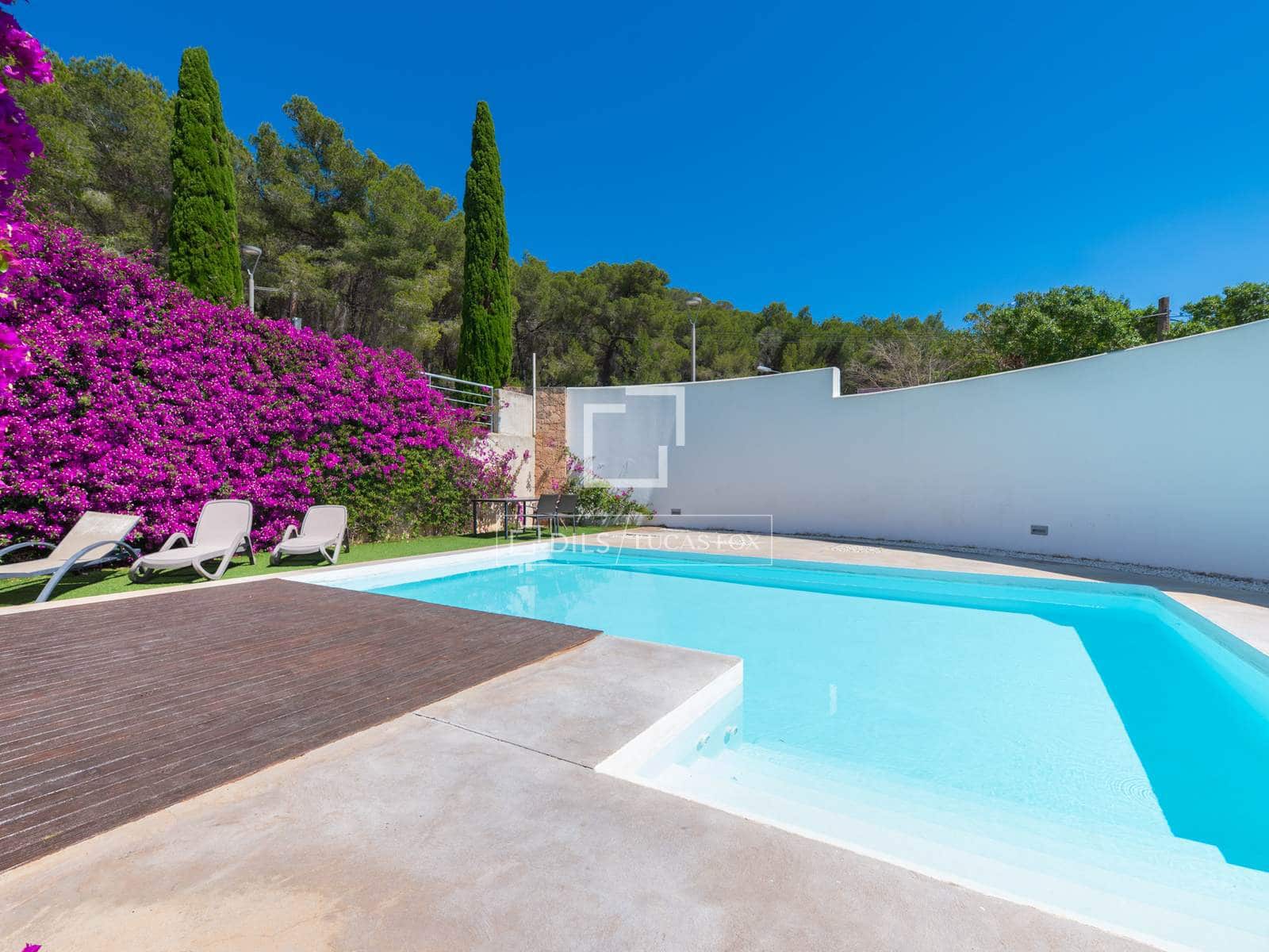 3 bedroom Villa for sale in Cala Llonga with pool garage - € 895,000 (Ref: 9867650)