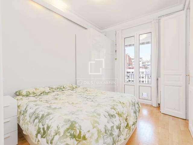 4 soveværelse Lejlighed til salg i Barcelona by - € 850.000 (Ref: 9867782)