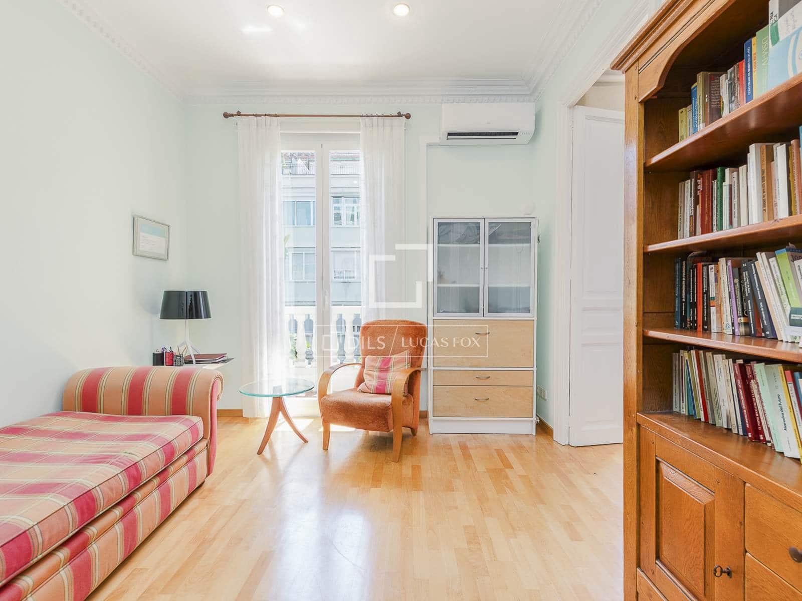 4 soveværelse Lejlighed til salg i Barcelona by - € 850.000 (Ref: 9867782)