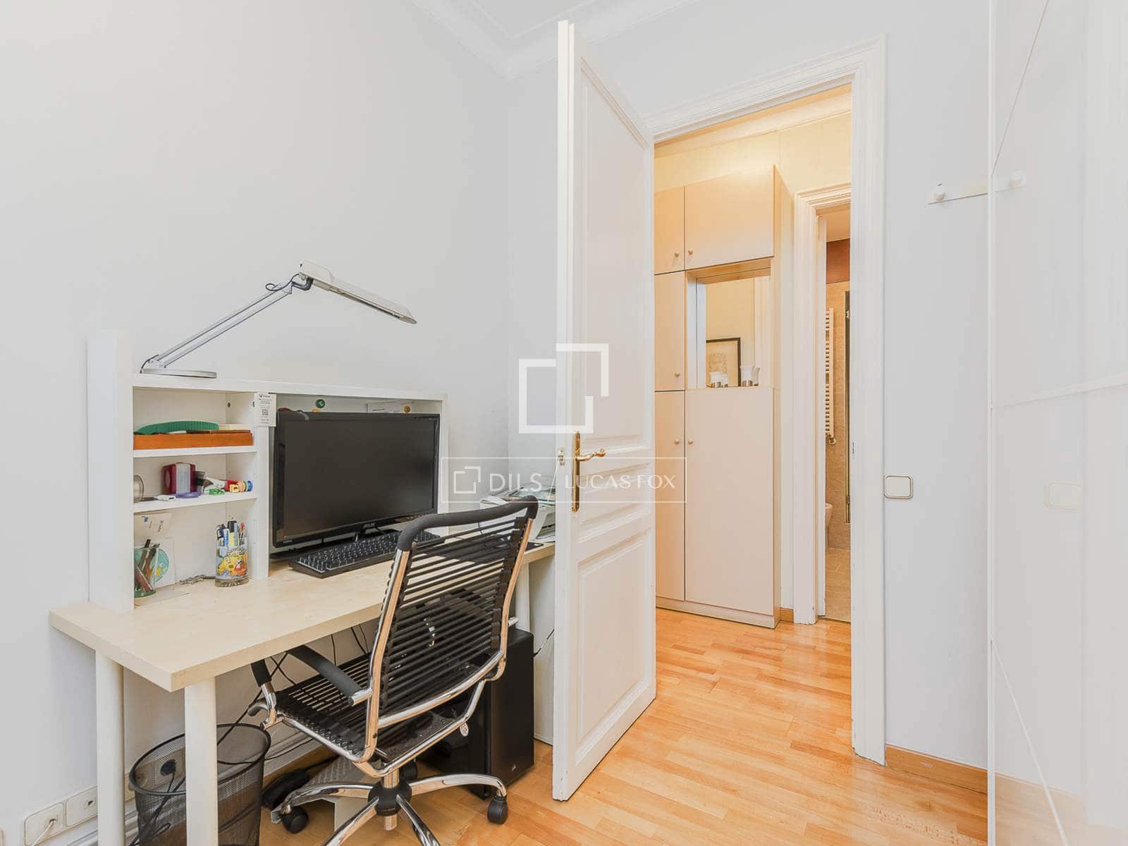 4 soveværelse Lejlighed til salg i Barcelona by - € 850.000 (Ref: 9867782)