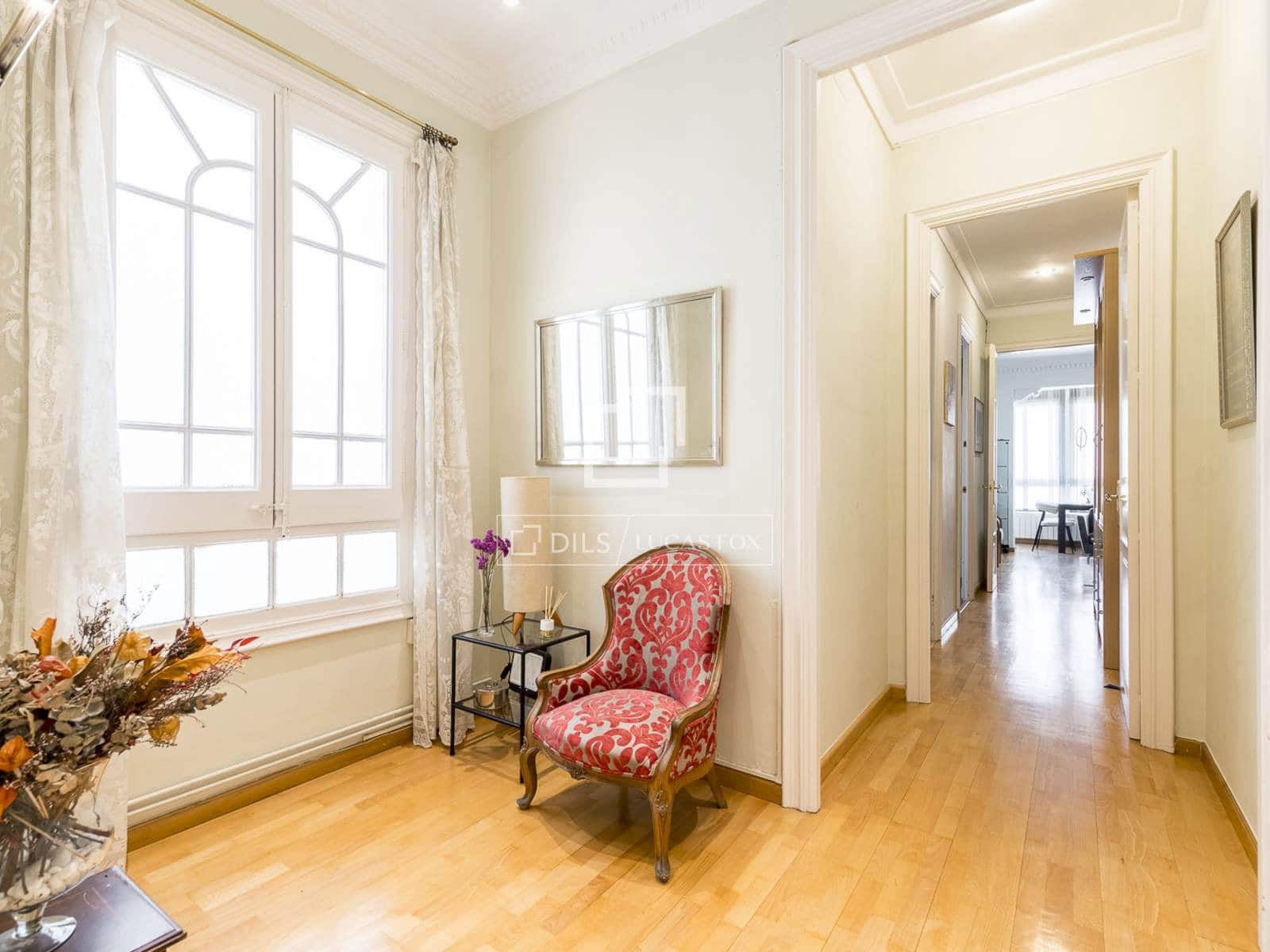 4 soveværelse Lejlighed til salg i Barcelona by - € 850.000 (Ref: 9867782)