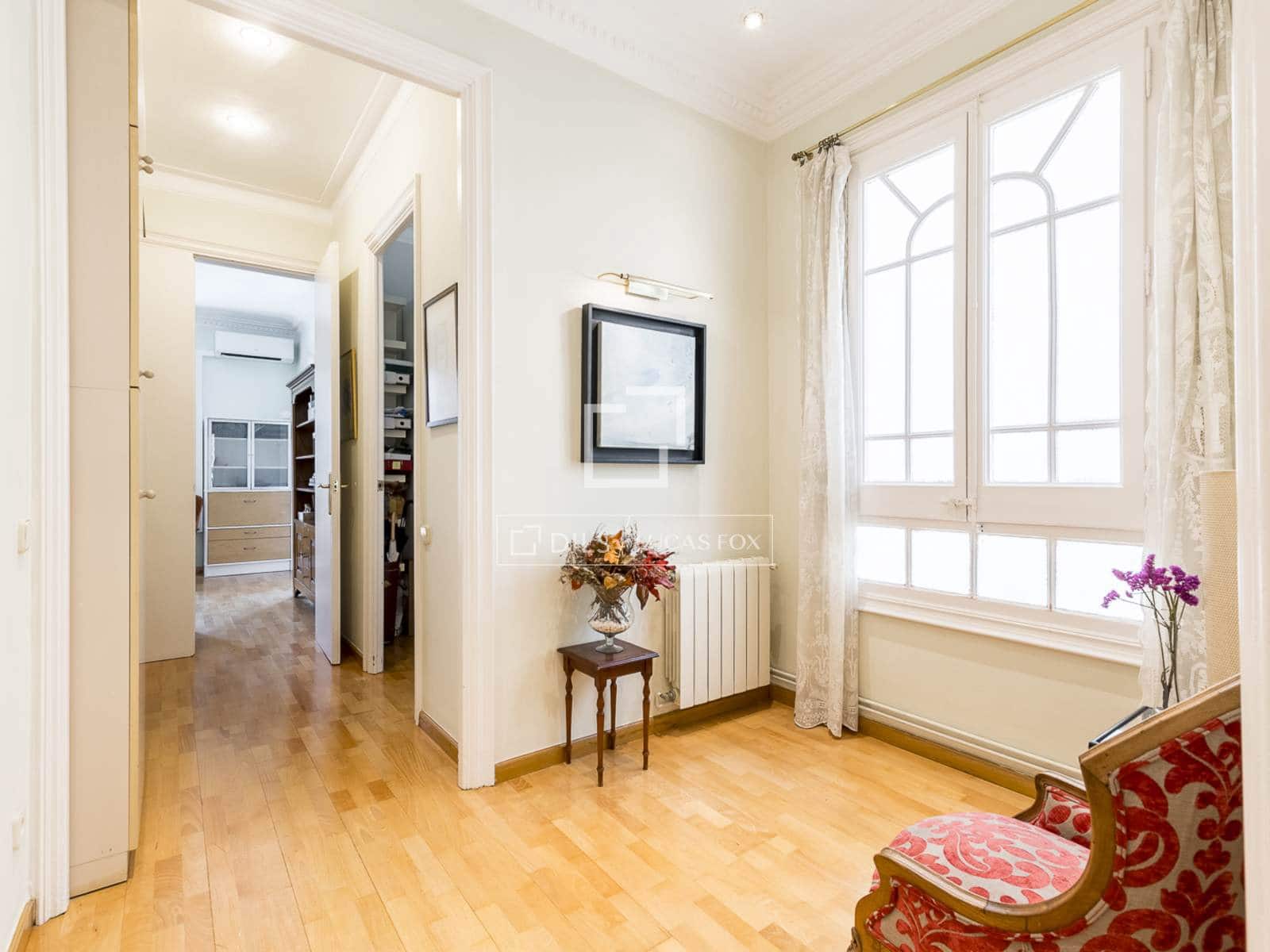 4 soveværelse Lejlighed til salg i Barcelona by - € 850.000 (Ref: 9867782)