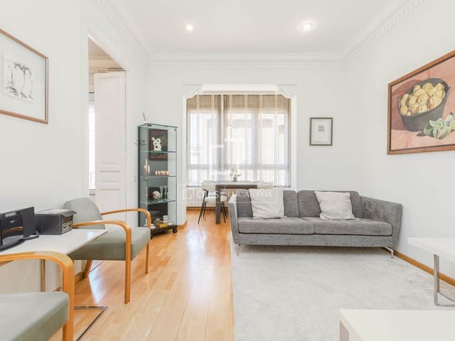 4 soveværelse Lejlighed til salg i Barcelona by - € 850.000 (Ref: 9867782)