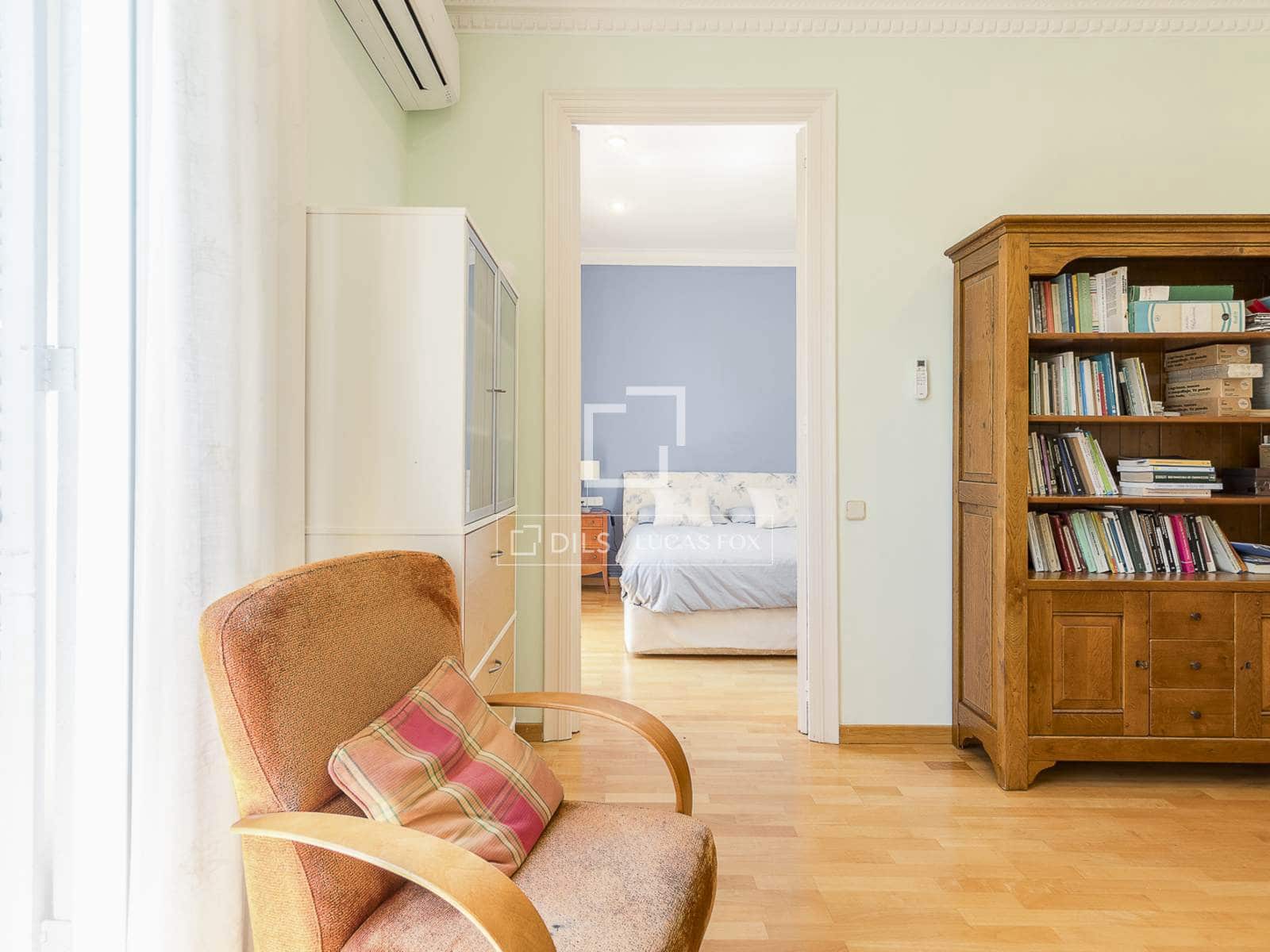 4 soveværelse Lejlighed til salg i Barcelona by - € 850.000 (Ref: 9867782)