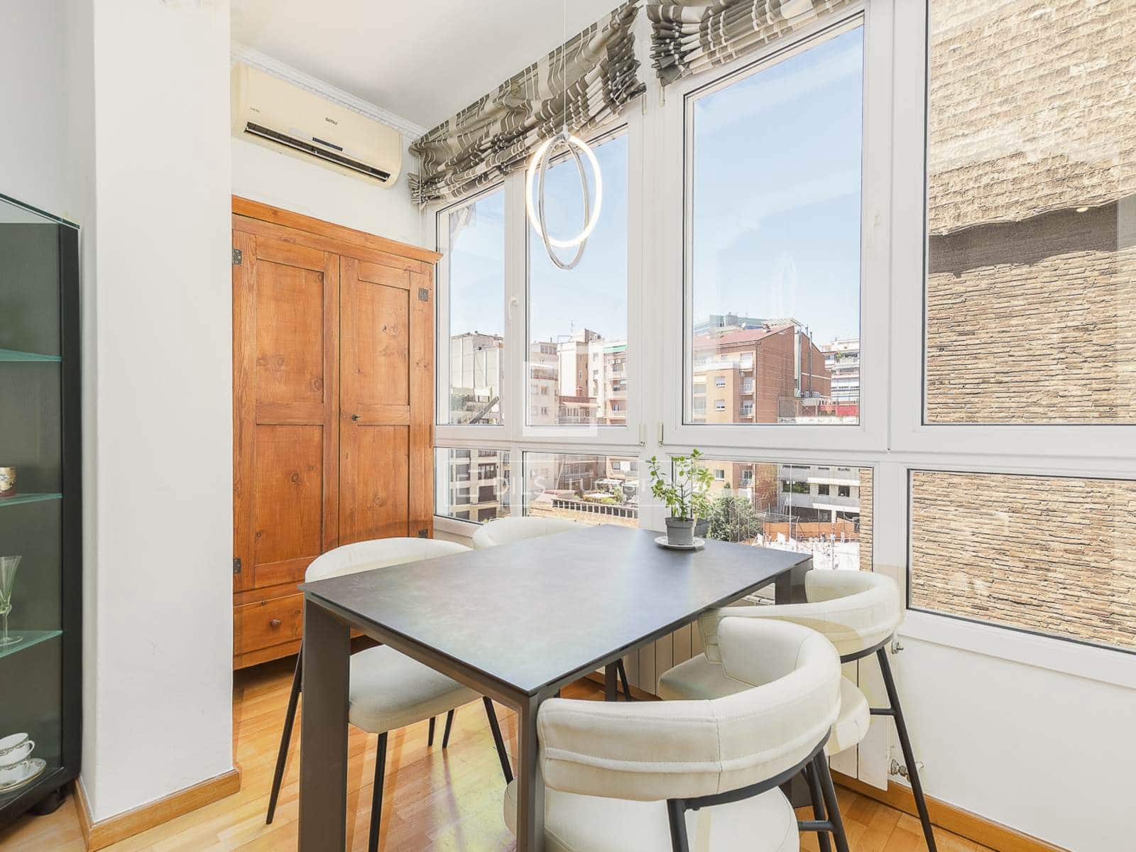 4 soveværelse Lejlighed til salg i Barcelona by - € 850.000 (Ref: 9867782)