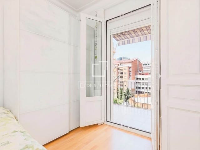 4 soveværelse Lejlighed til salg i Barcelona by - € 850.000 (Ref: 9867782)