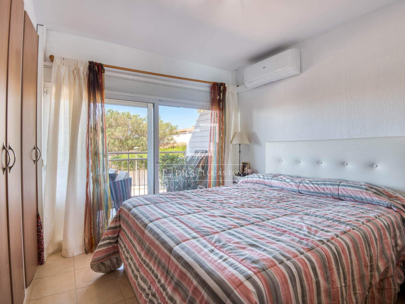 2 bedroom Apartment for sale in Sant Feliu de Guixols with pool garage - € 314,000 (Ref: 9867791)