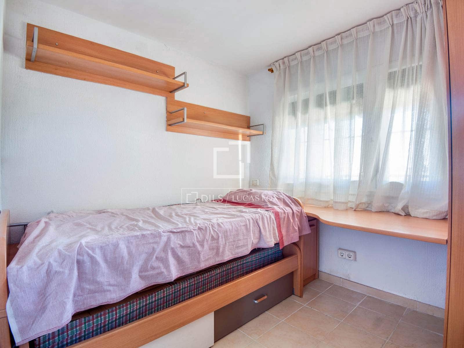 2 bedroom Apartment for sale in Sant Feliu de Guixols with pool garage - € 314,000 (Ref: 9867791)