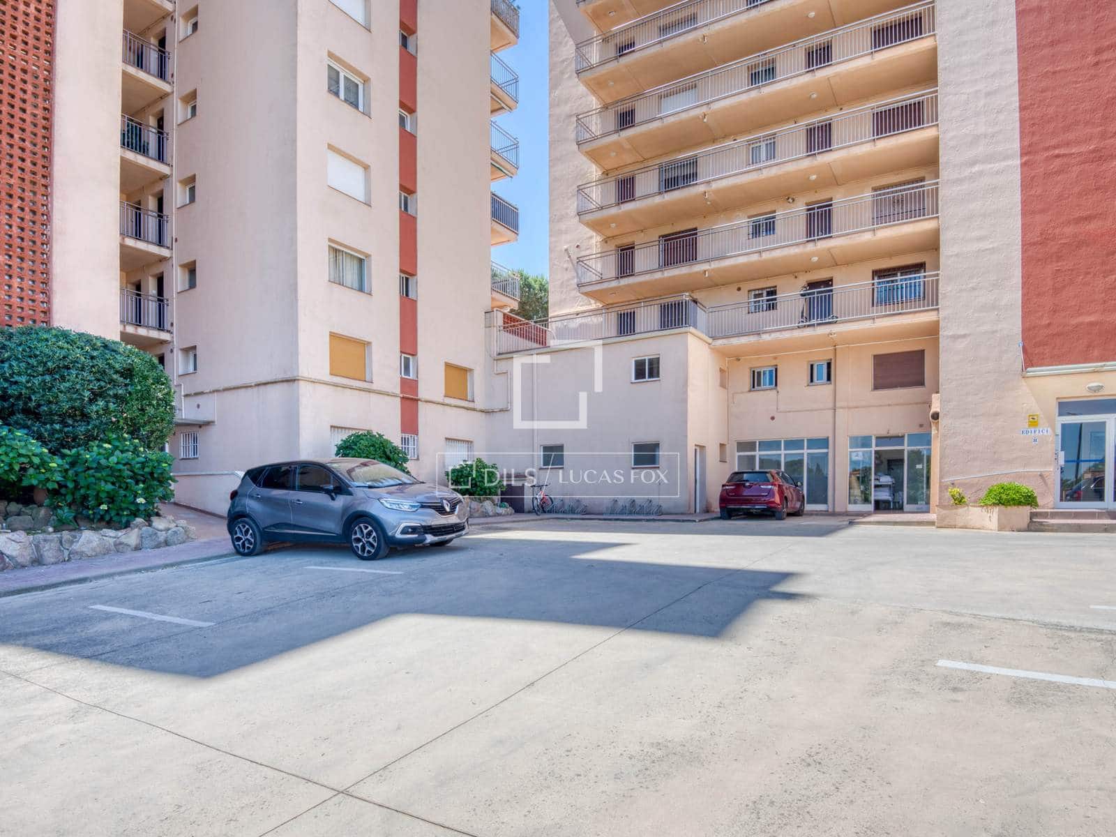 2 bedroom Apartment for sale in Sant Feliu de Guixols with pool garage - € 314,000 (Ref: 9867791)