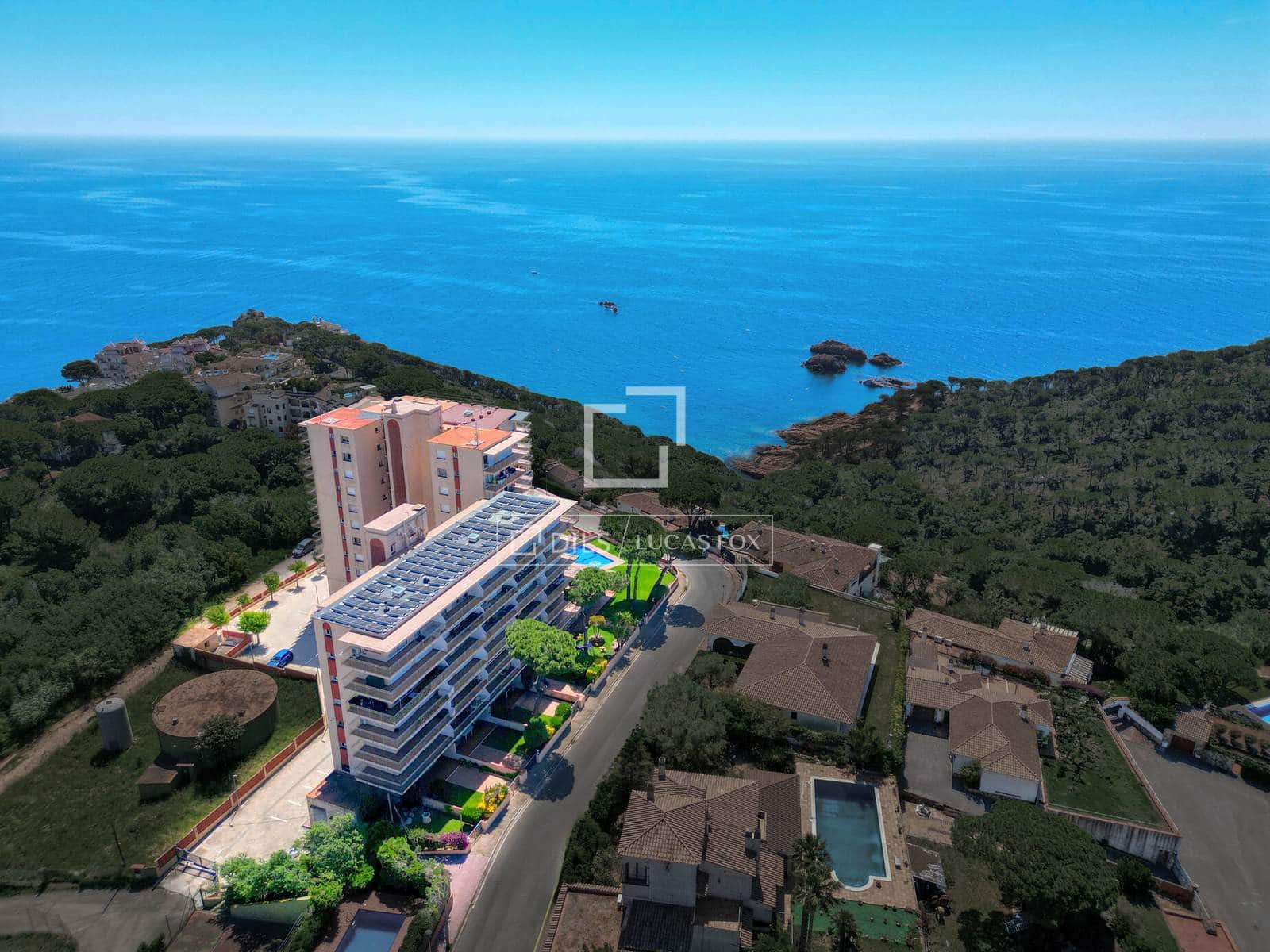 2 bedroom Apartment for sale in Sant Feliu de Guixols with pool garage - € 314,000 (Ref: 9867791)