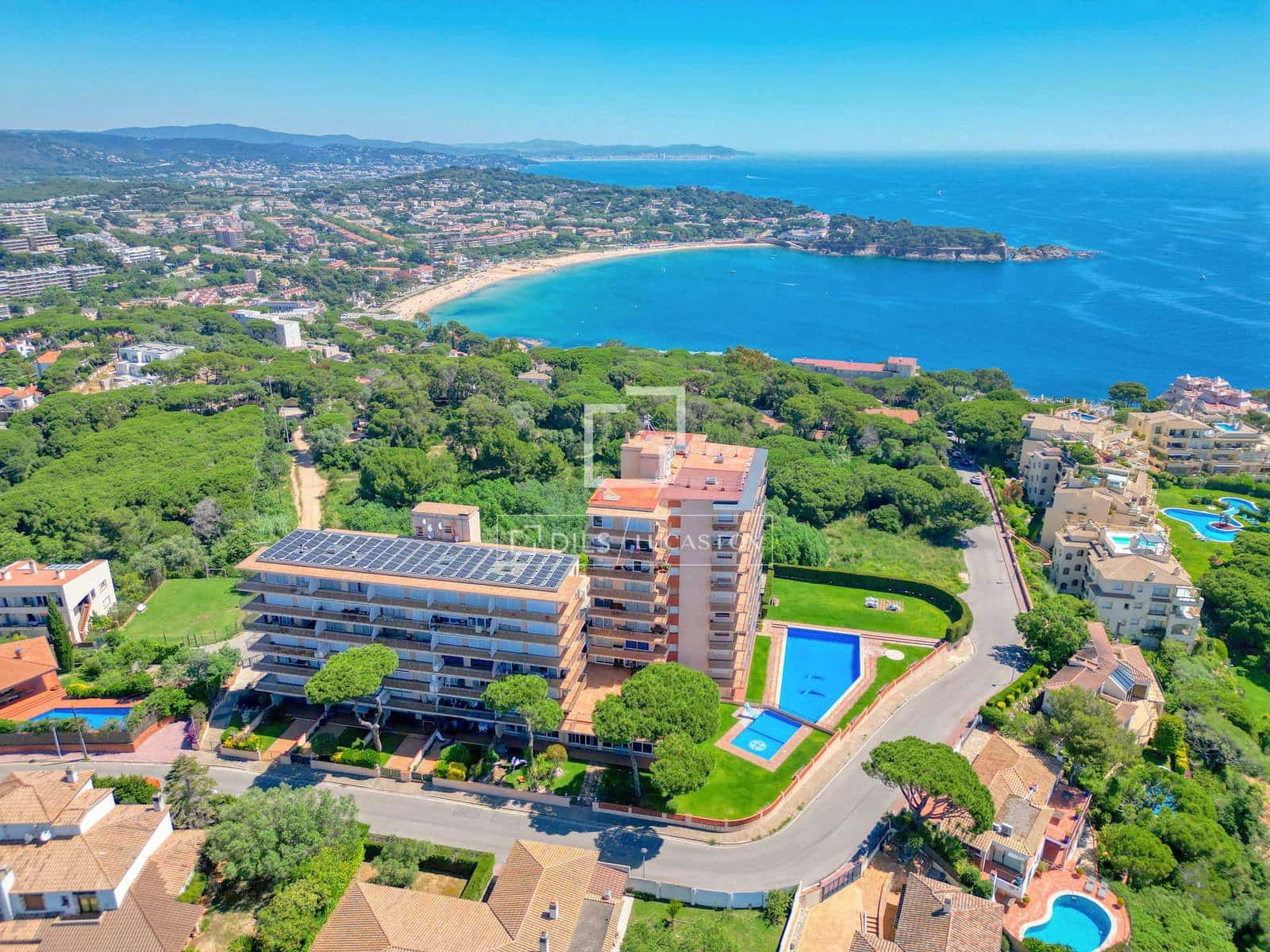 2 bedroom Apartment for sale in Sant Feliu de Guixols with pool garage - € 314,000 (Ref: 9867791)