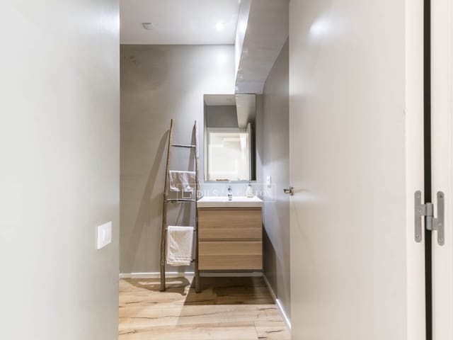 2 soveværelse Lejlighed til salg i Barcelona by - € 575.000 (Ref: 9867921)