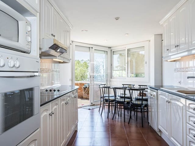 3 sovrum Lägenhet till salu i Les Botigues de Sitges, Sitges med pool garage - 740 000 € (Ref: 9867922)