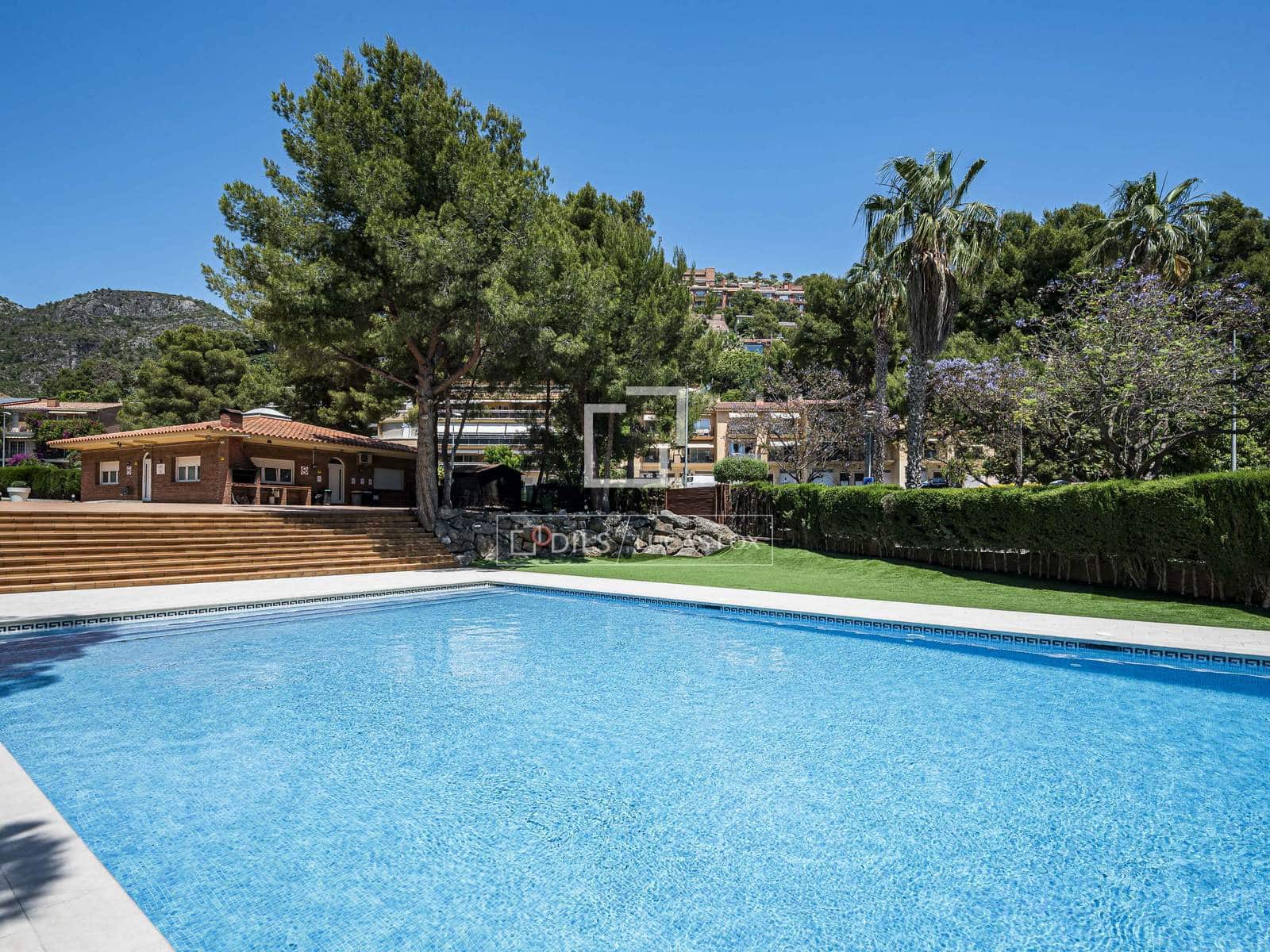 3 soverom Leilighet til salgs i Les Botigues de Sitges med svømmebasseng garasje - € 785 000 (Ref: 9867922)