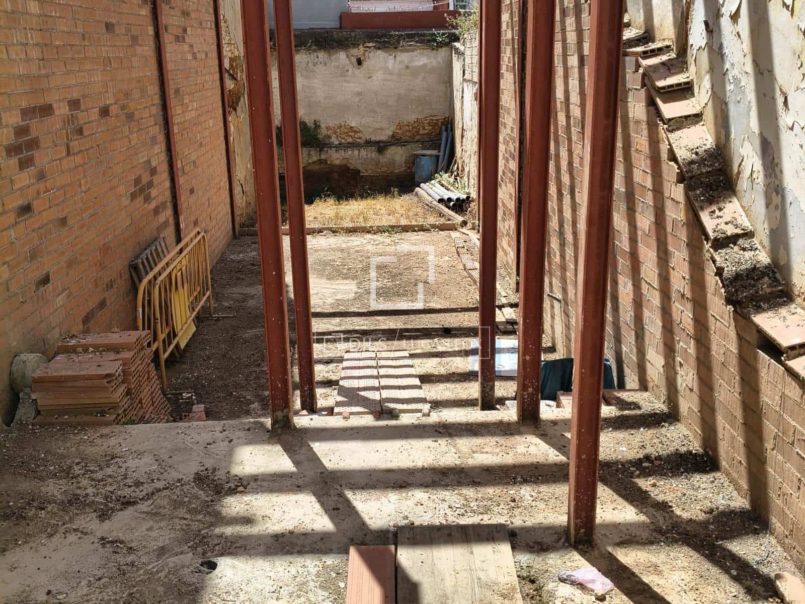 Tomt till salu i Vilanova i la Geltru - 220 000 € (Ref: 9867924)
