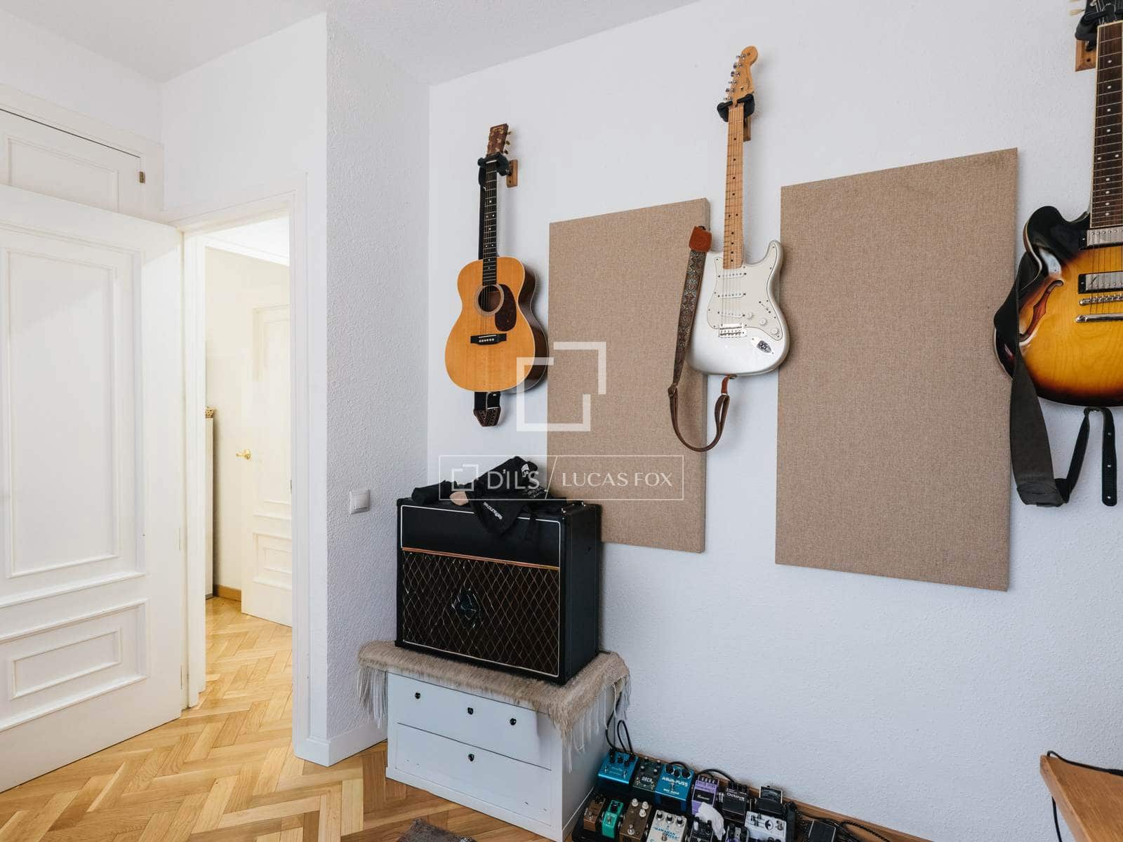 4 sovrum Lägenhet att hyra i Madrid stad med pool garage - 2 700 € (Ref: 9867925)