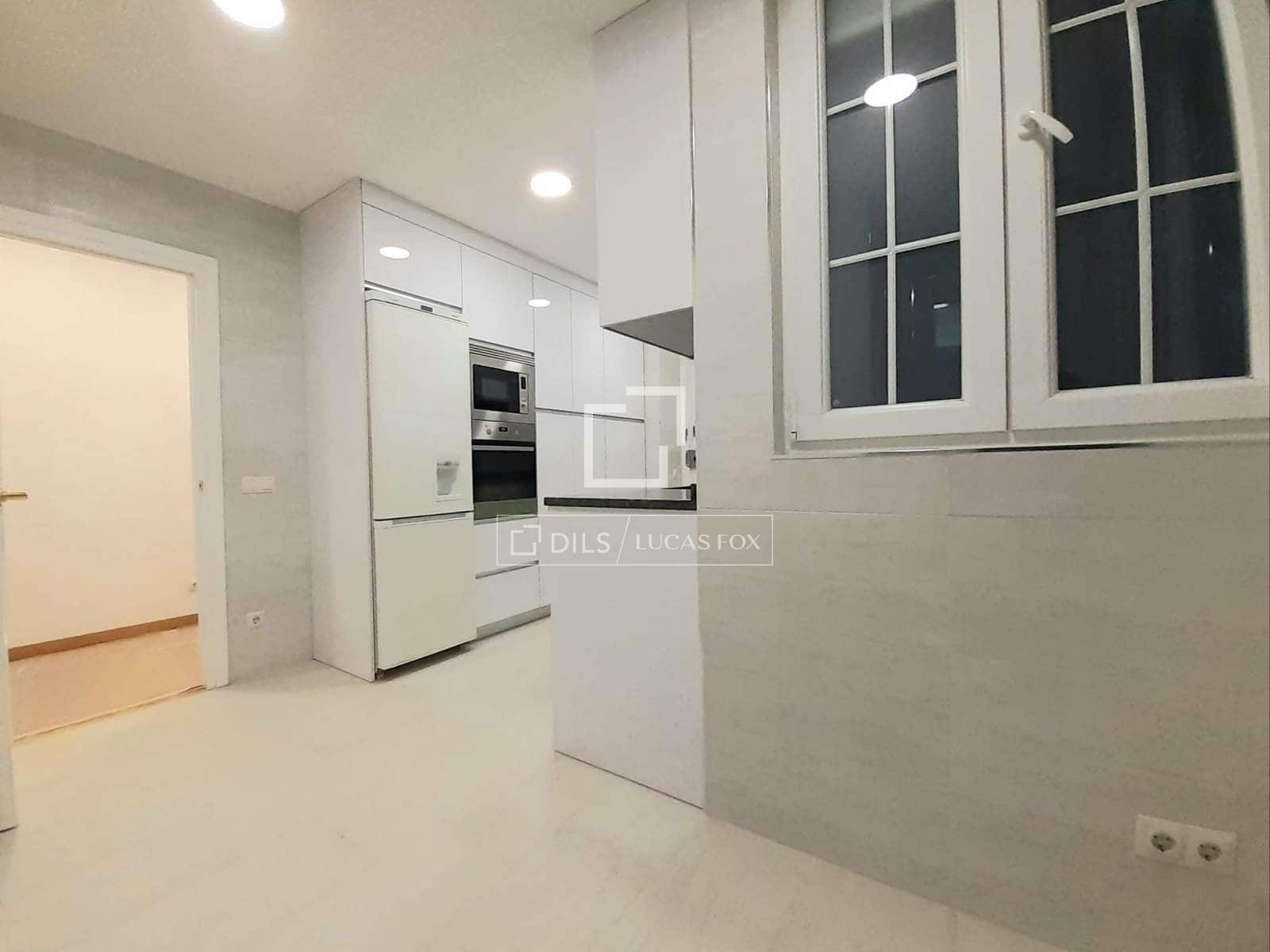 4 sovrum Lägenhet att hyra i Madrid stad med pool garage - 2 700 € (Ref: 9867925)
