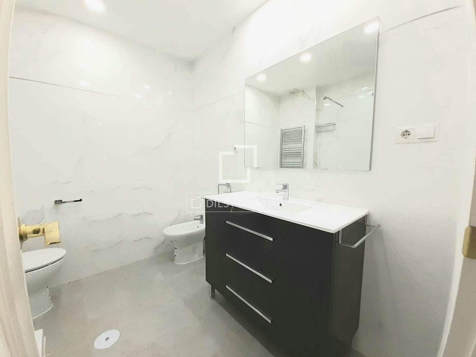 4 sovrum Lägenhet att hyra i Madrid stad med pool garage - 2 700 € (Ref: 9867925)