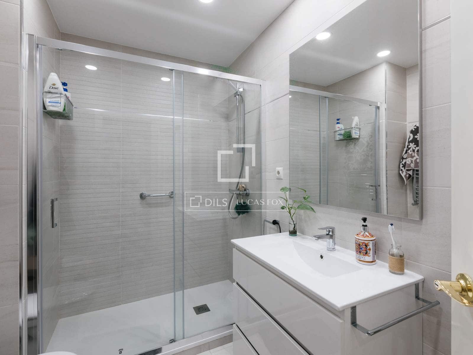 4 sovrum Lägenhet att hyra i Madrid stad med pool garage - 2 700 € (Ref: 9867925)