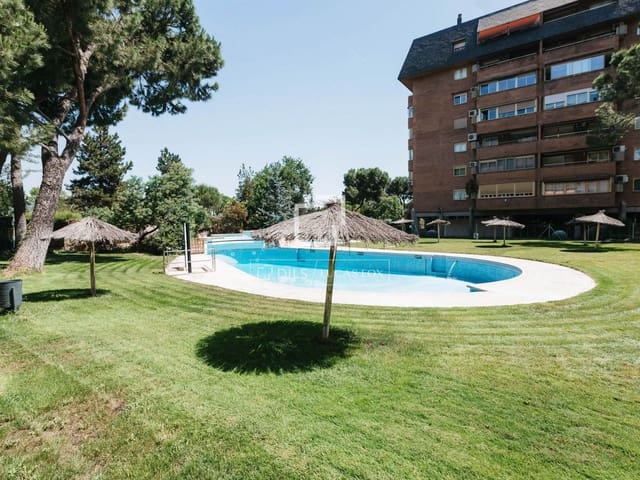4 sovrum Lägenhet att hyra i Madrid stad med pool garage - 2 700 € (Ref: 9867925)