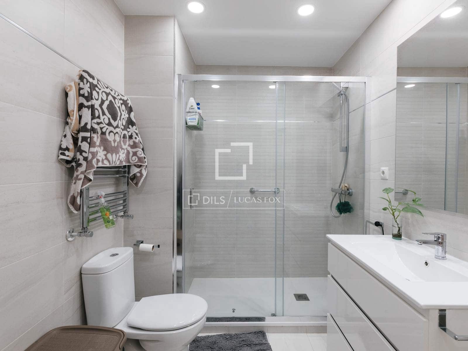 4 sovrum Lägenhet att hyra i Madrid stad med pool garage - 2 700 € (Ref: 9867925)