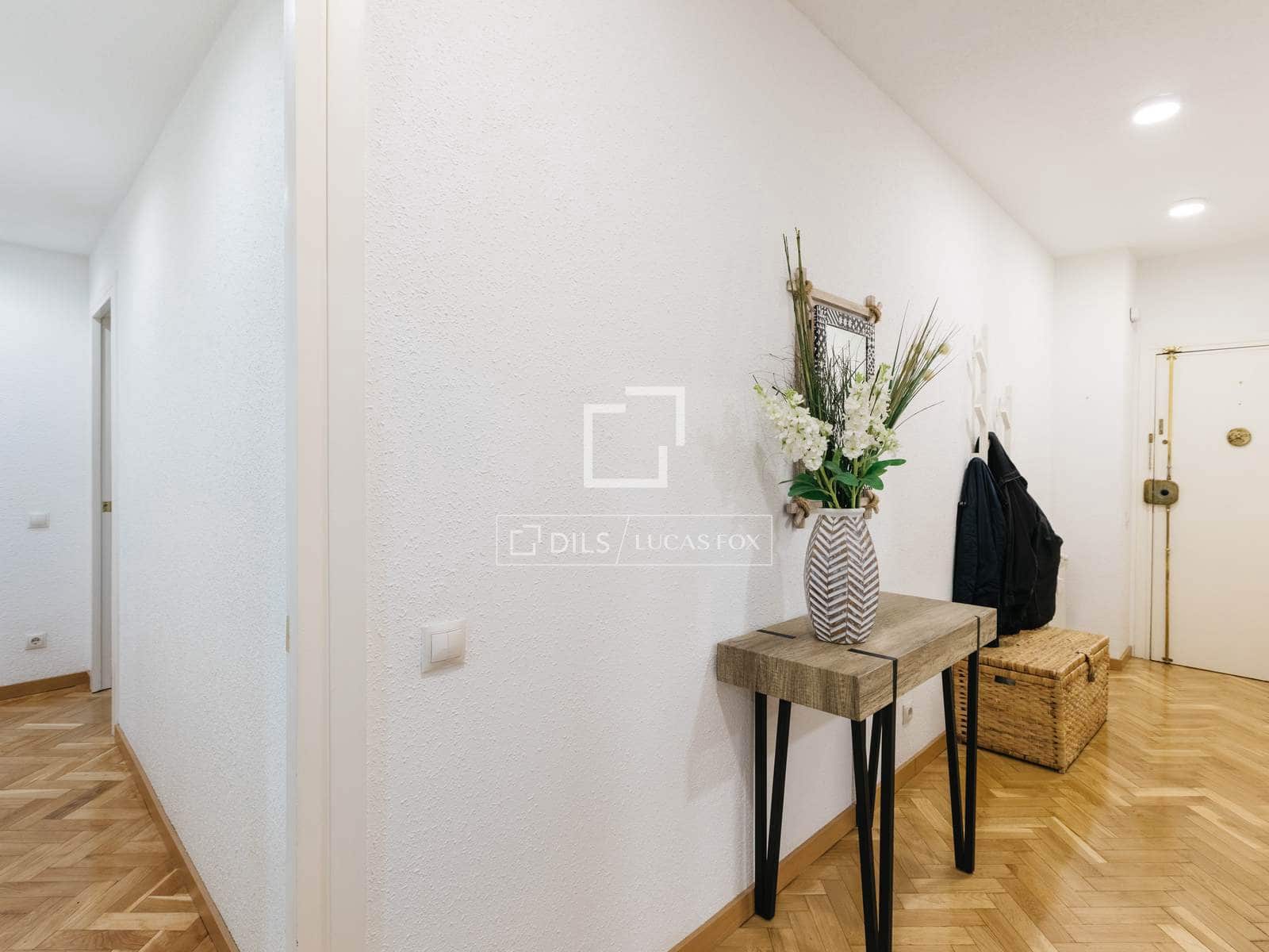 4 sovrum Lägenhet att hyra i Madrid stad med pool garage - 2 700 € (Ref: 9867925)