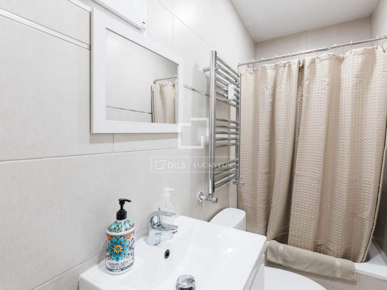 4 sovrum Lägenhet att hyra i Madrid stad med pool garage - 2 700 € (Ref: 9867925)
