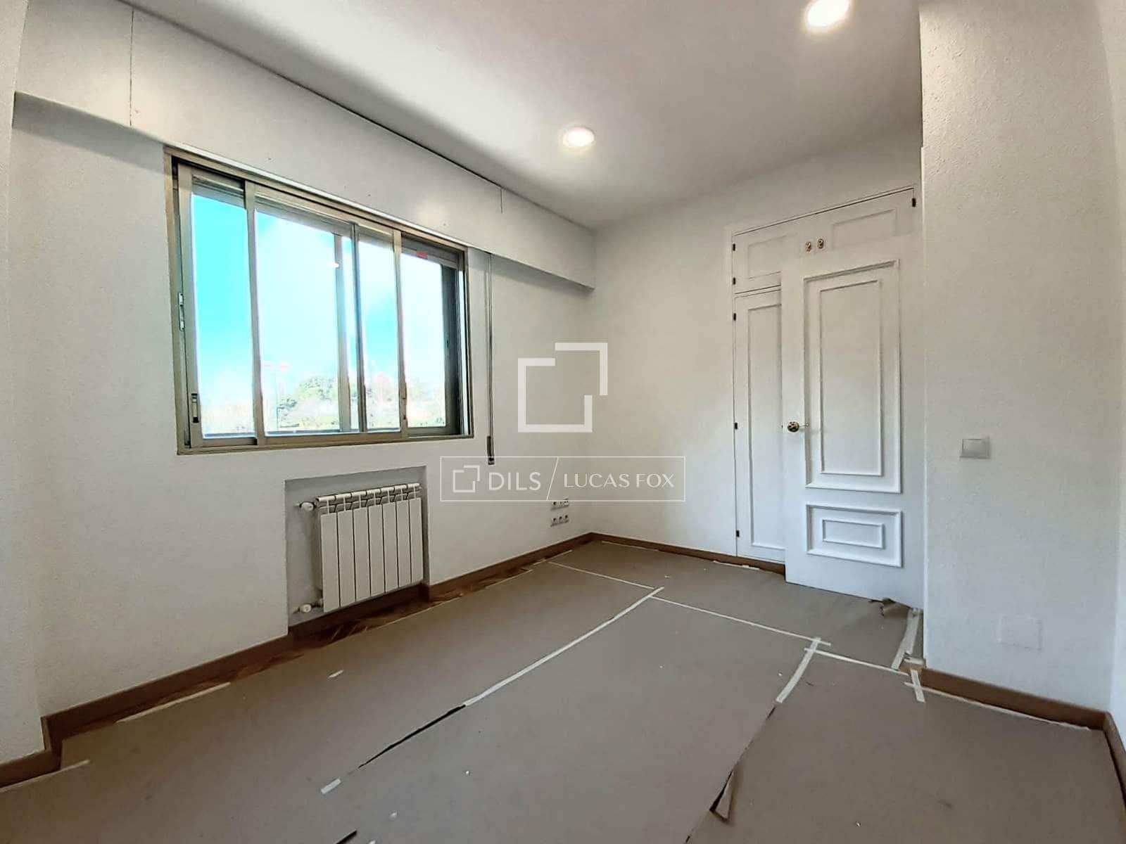 4 sovrum Lägenhet att hyra i Madrid stad med pool garage - 2 700 € (Ref: 9867925)