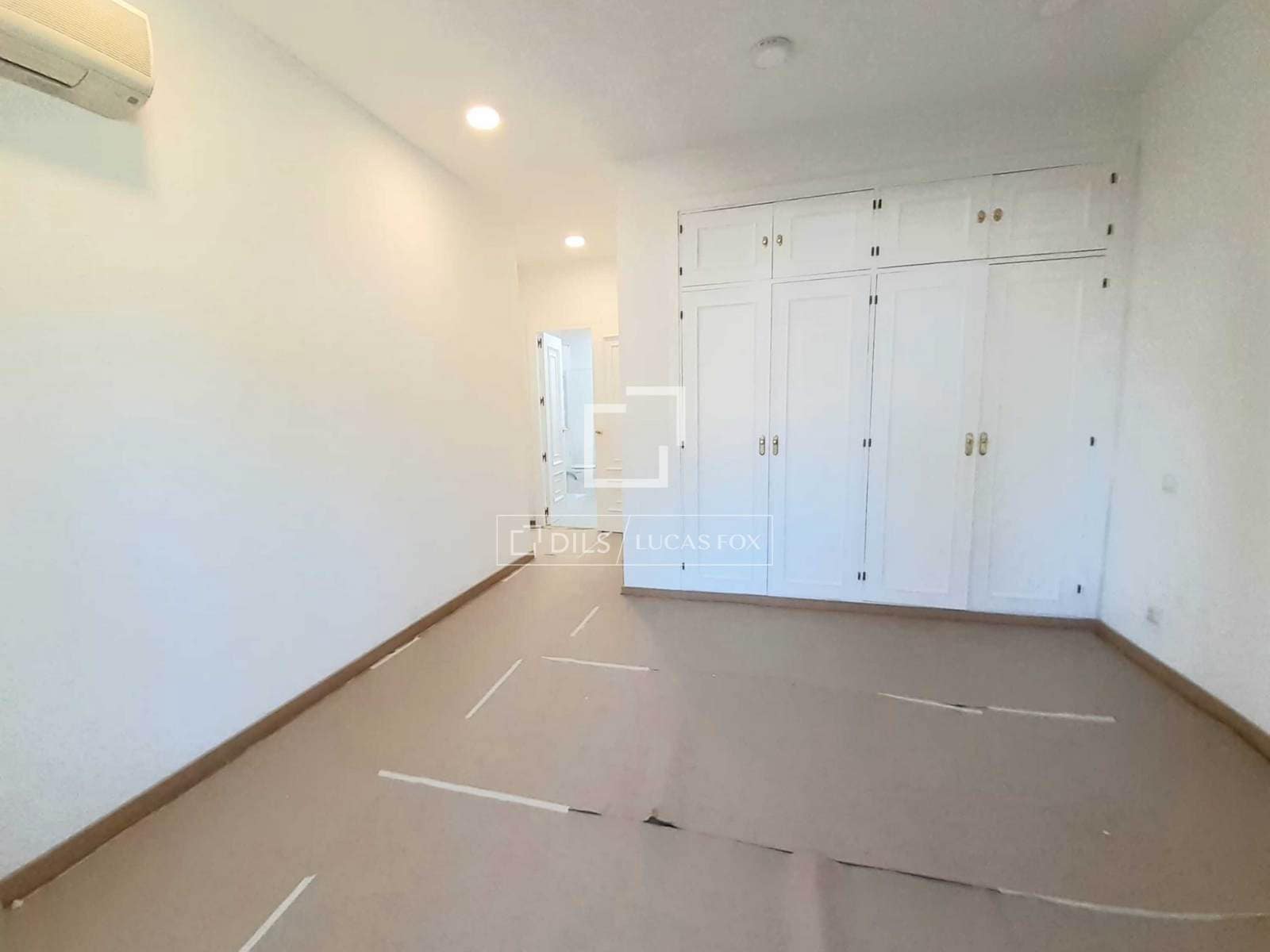 4 sovrum Lägenhet att hyra i Madrid stad med pool garage - 2 700 € (Ref: 9867925)