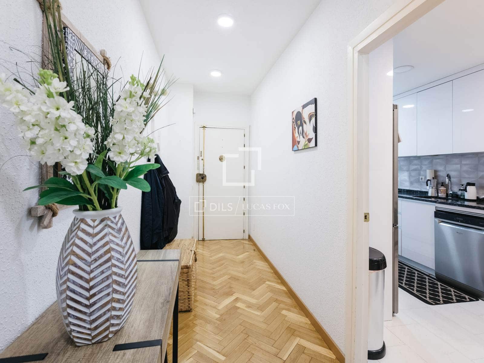 4 sovrum Lägenhet att hyra i Madrid stad med pool garage - 2 700 € (Ref: 9867925)