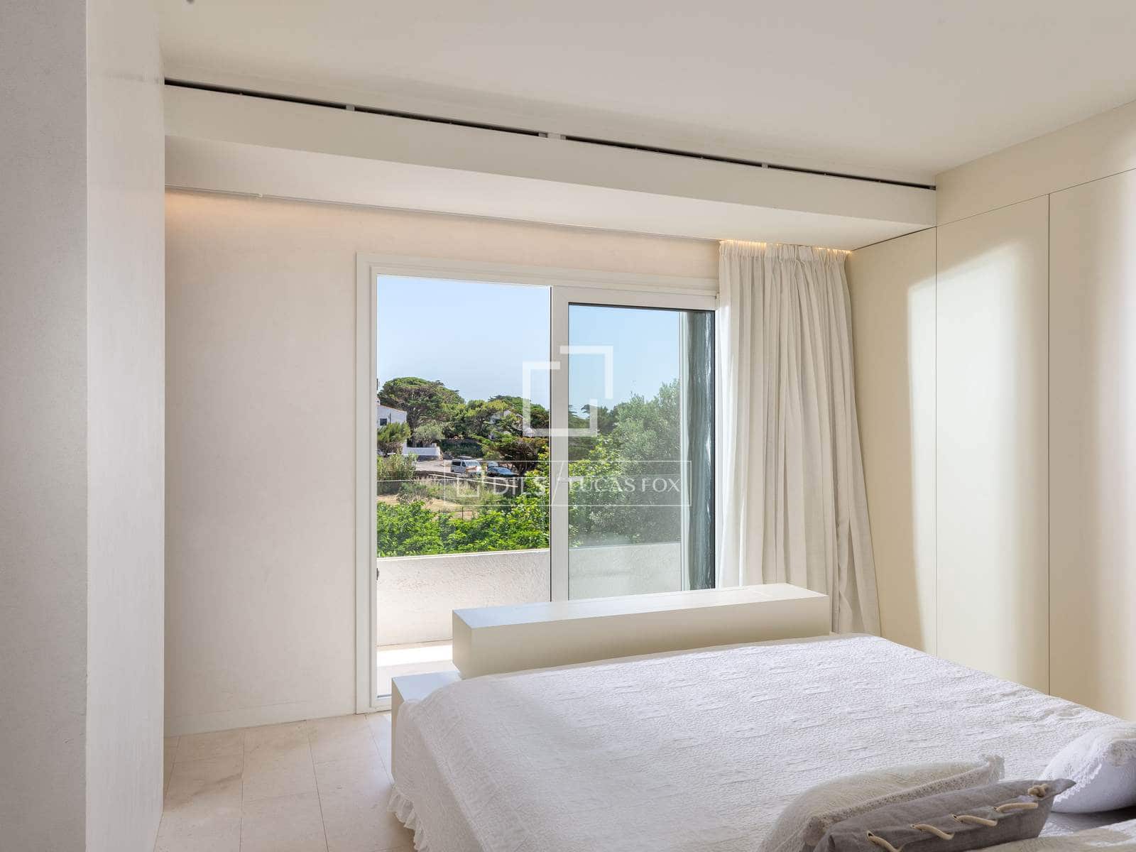 3 bedroom Villa for sale in Cadaques with garage - € 1,495,000 (Ref: 9867965)