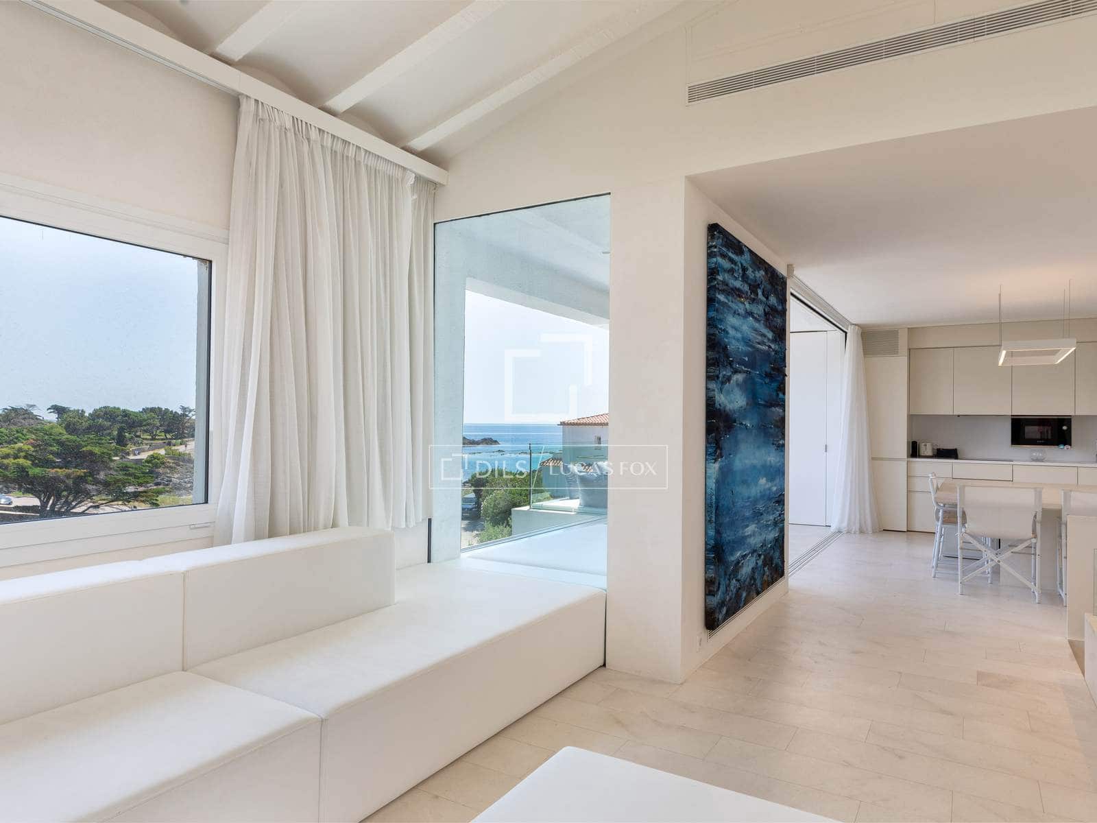 3 bedroom Villa for sale in Cadaques with garage - € 1,495,000 (Ref: 9867965)