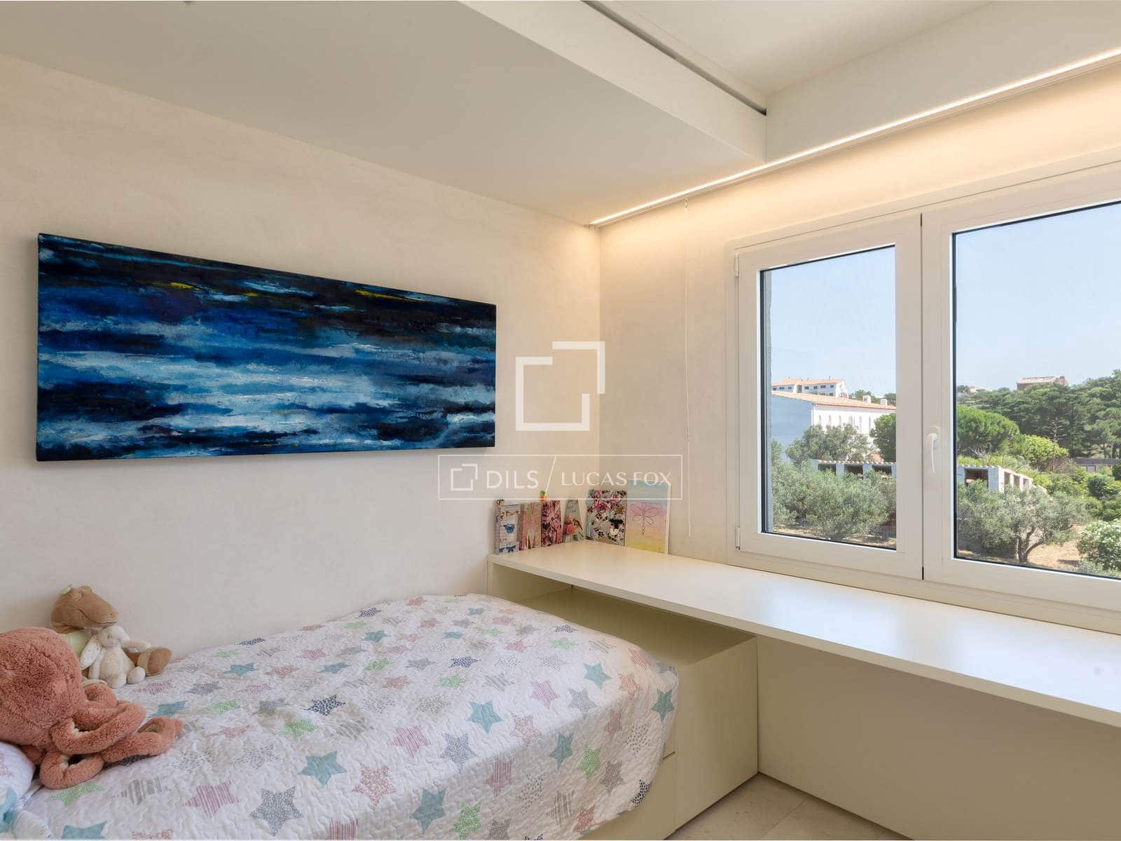 3 bedroom Villa for sale in Cadaques with garage - € 1,495,000 (Ref: 9867965)