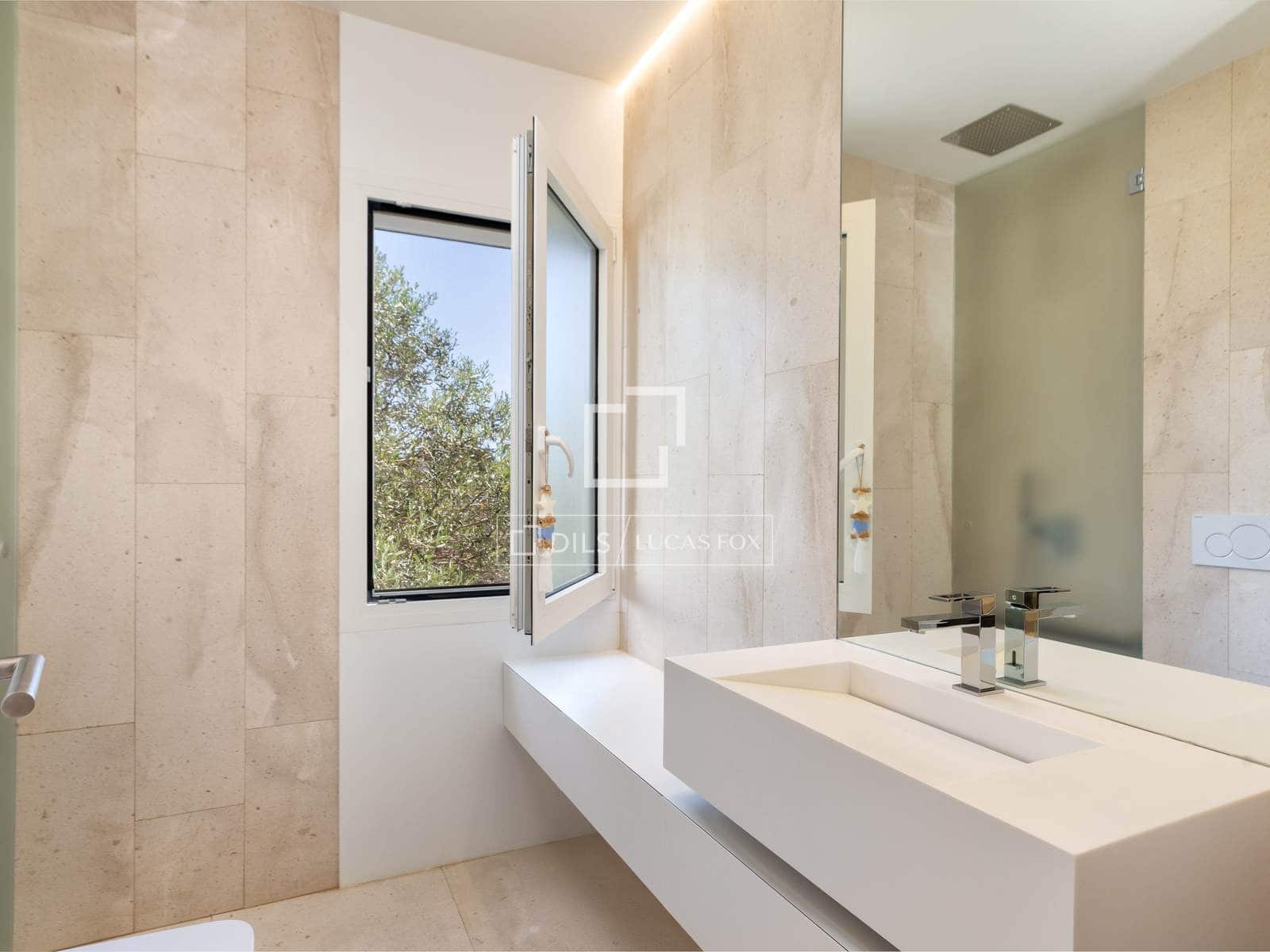 3 bedroom Villa for sale in Cadaques with garage - € 1,495,000 (Ref: 9867965)